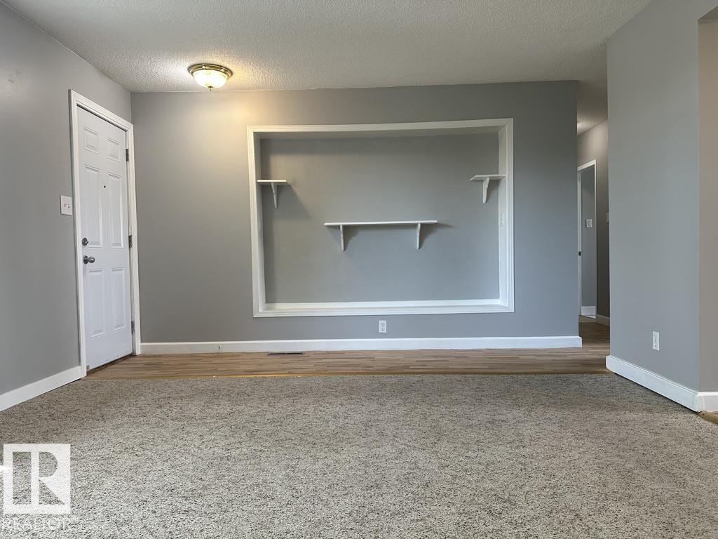 Single Family House Bungalow for Sale in /  AV NW Edmonton 