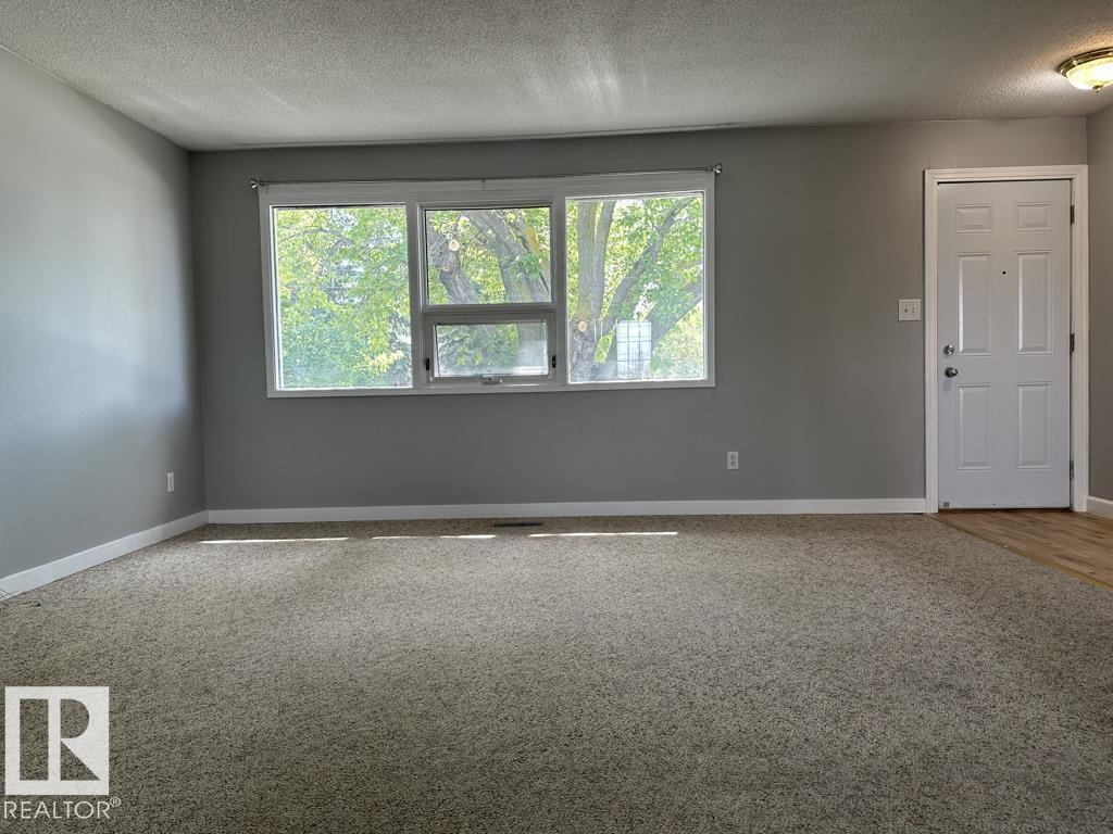Single Family House Bungalow for Sale in /  AV NW Edmonton 