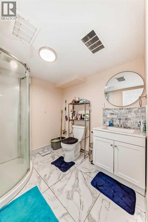 Single Family House Bi-level for Sale in  Penbrooke Close SE Penbrooke Meadows Calgary 