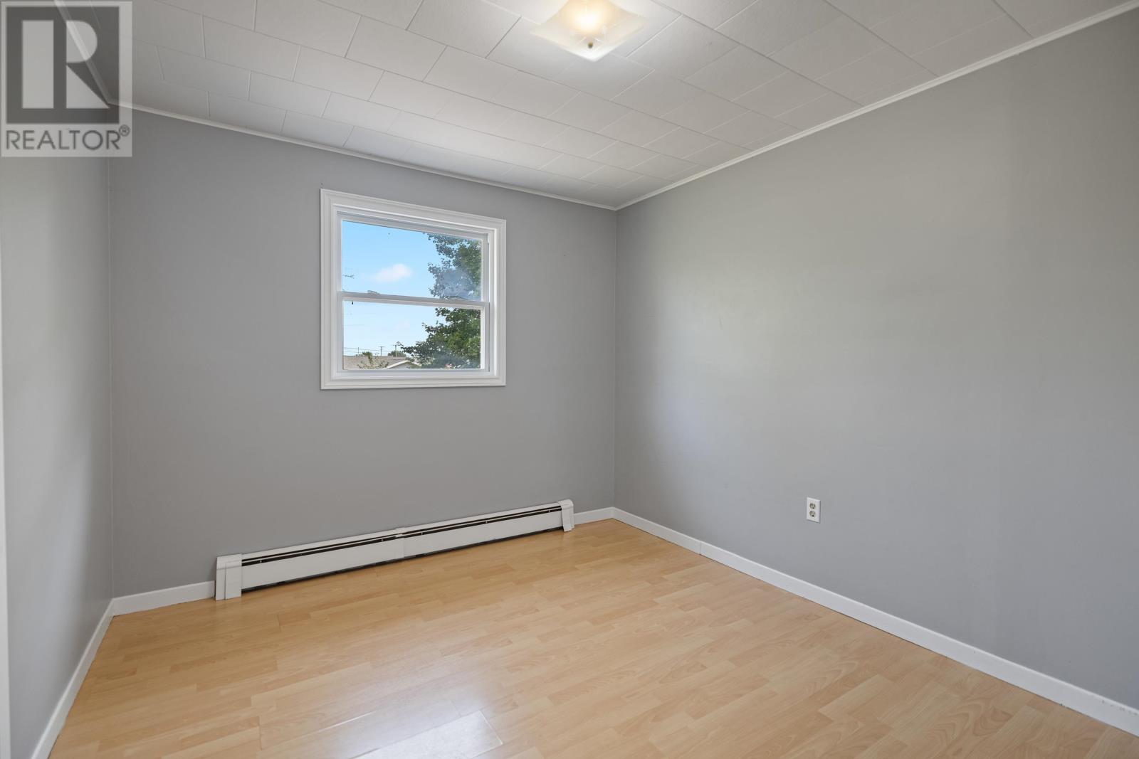 Single Family House Character for Sale in  Ralden Avenue Sherwood 