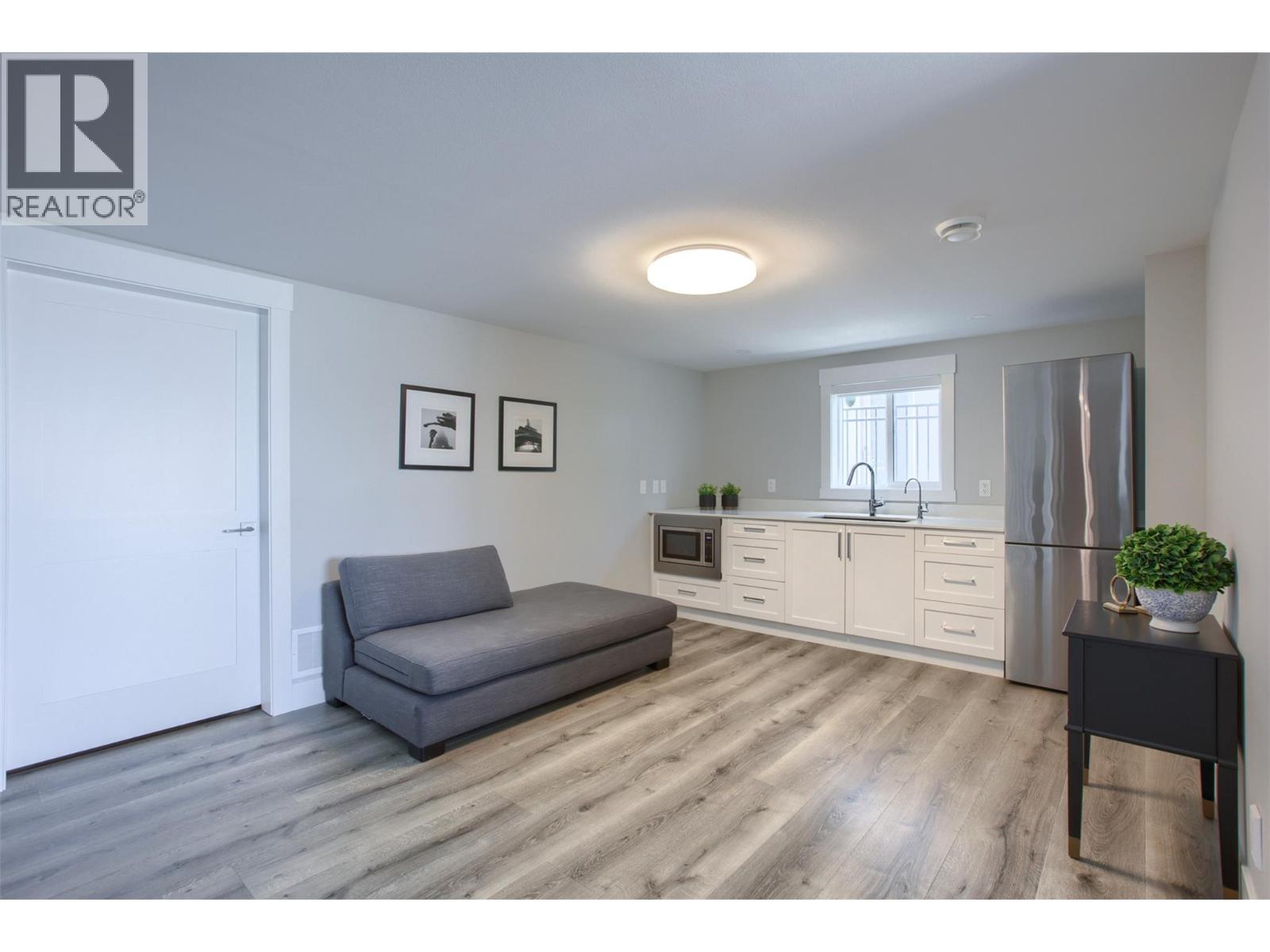  446 Hawk Hill Drive, Kelowna
