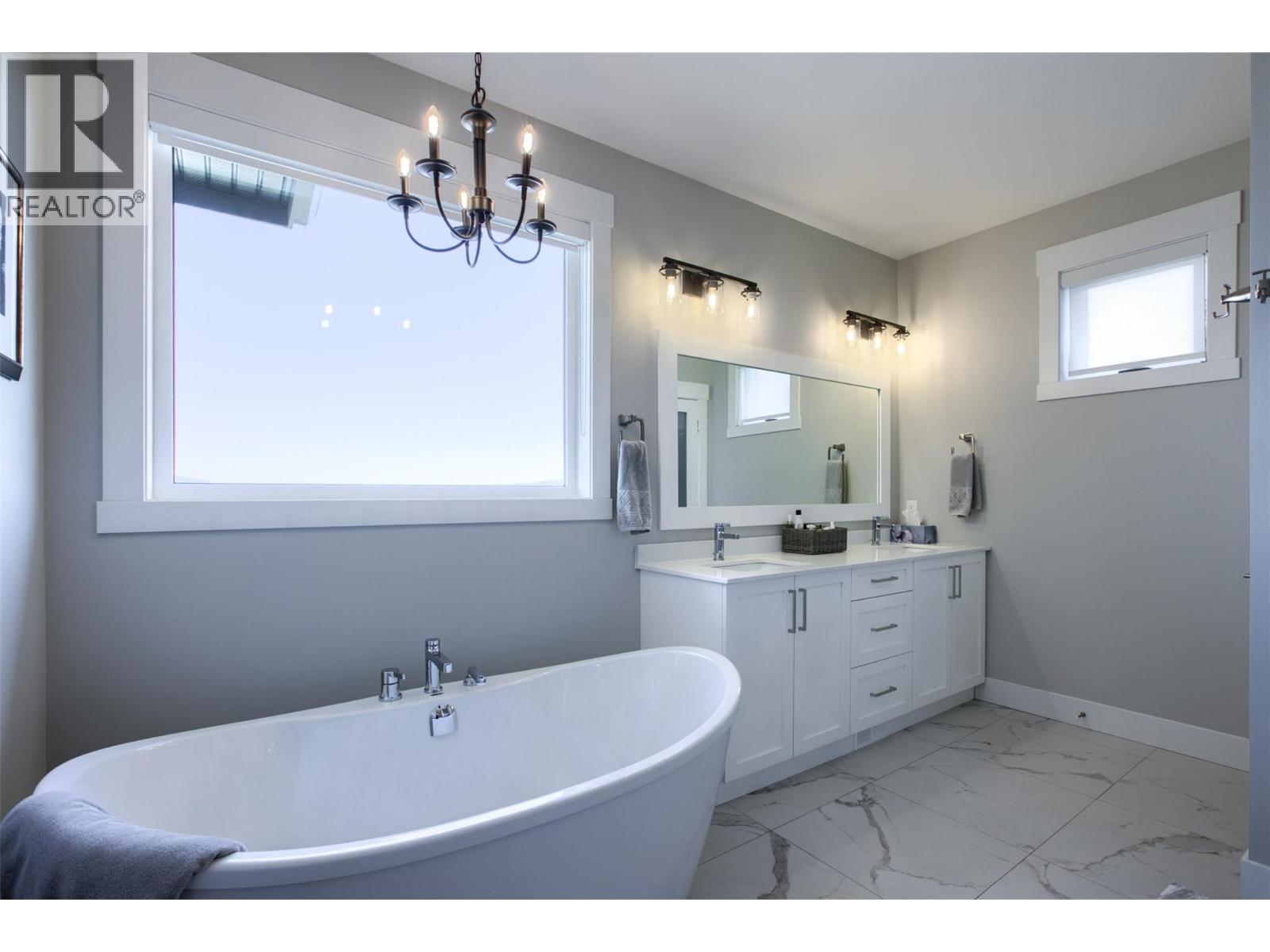  446 Hawk Hill Drive, Kelowna