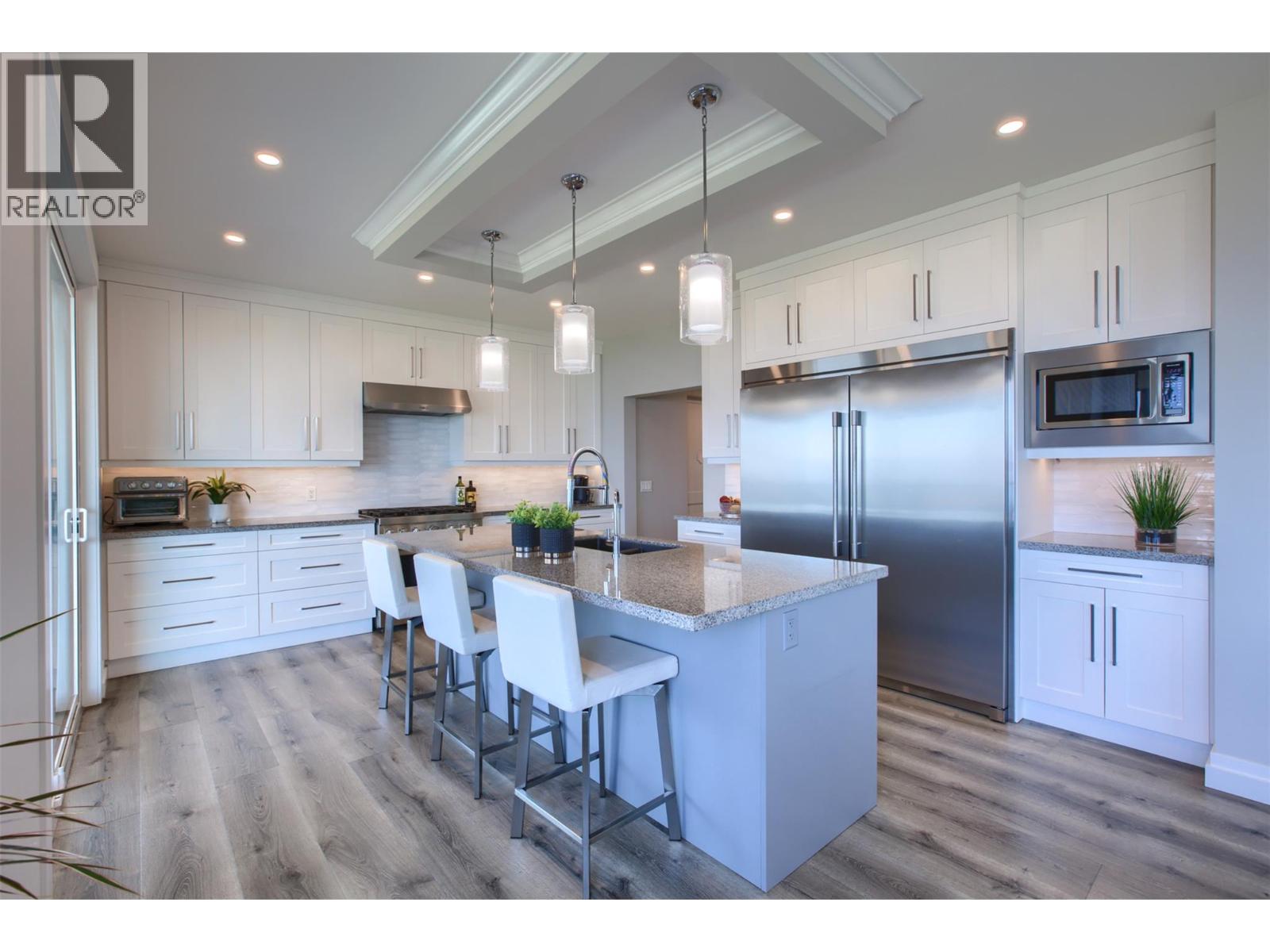  446 Hawk Hill Drive, Kelowna