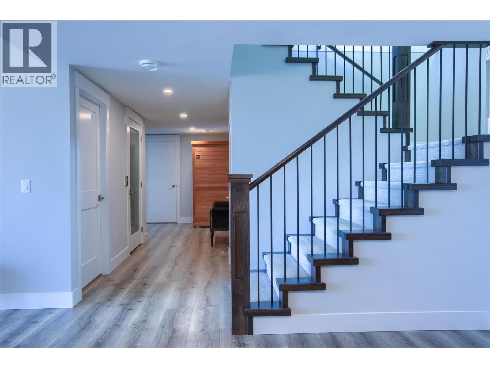  446 Hawk Hill Drive, Kelowna