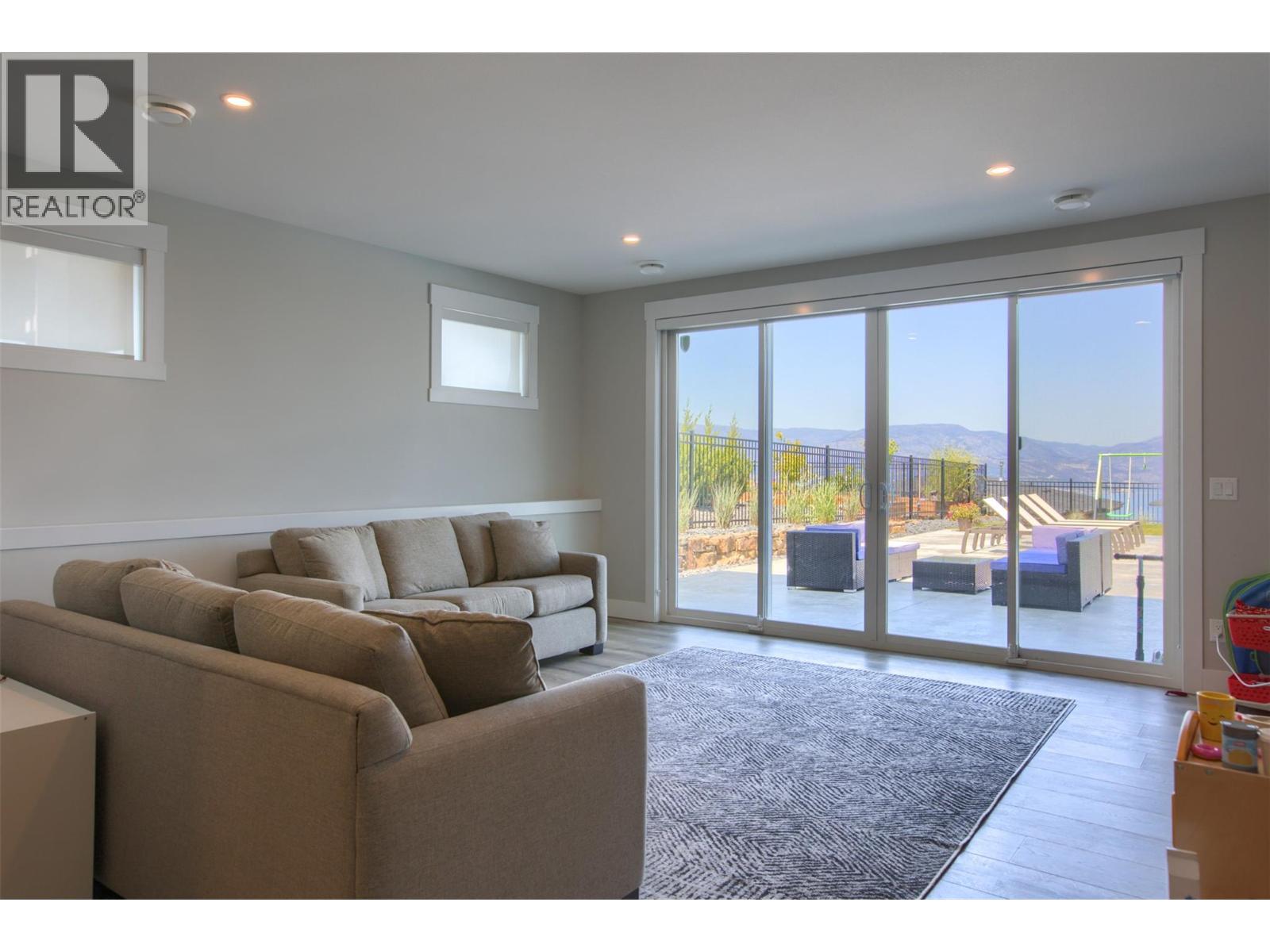  446 Hawk Hill Drive, Kelowna