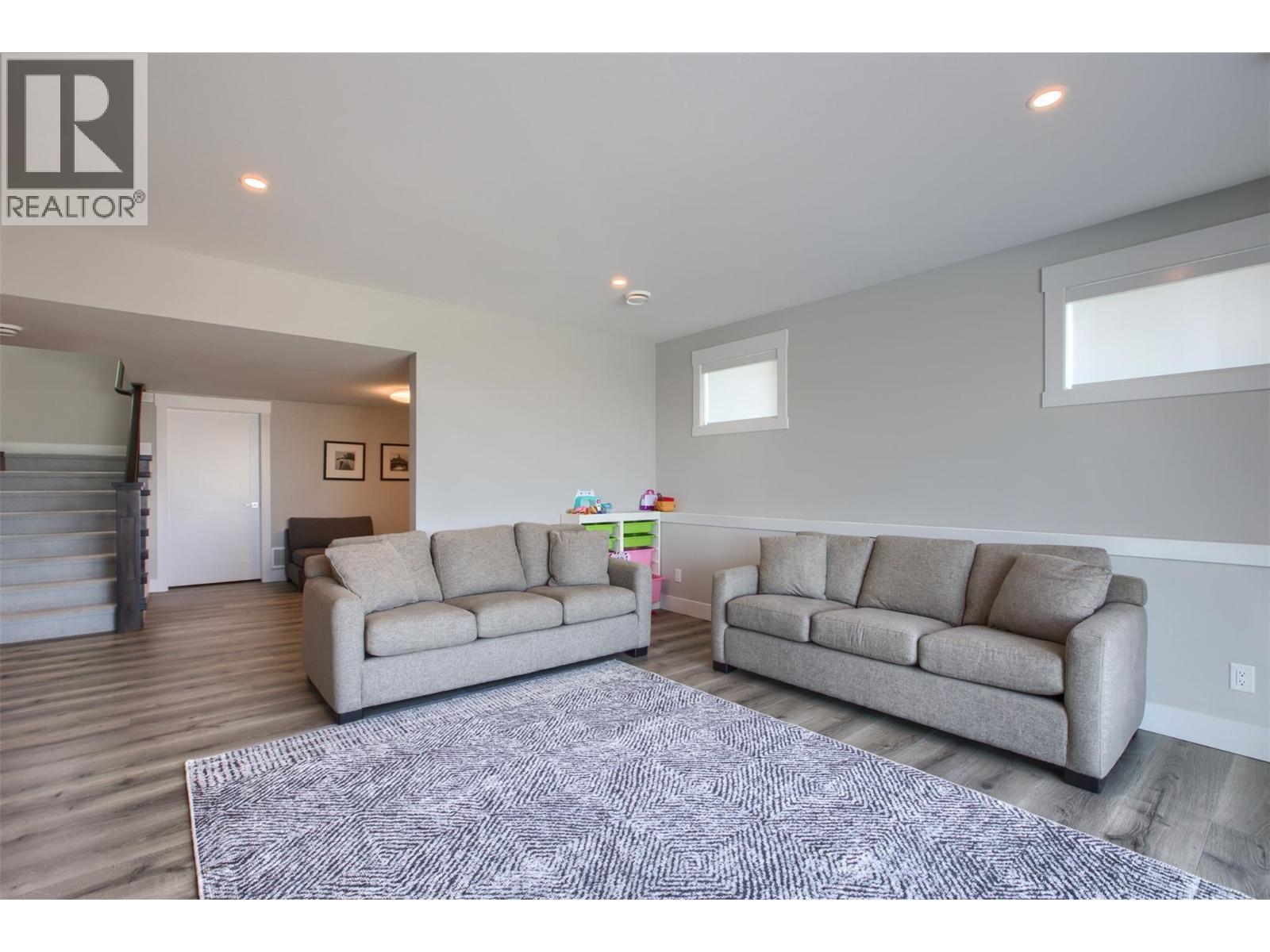  446 Hawk Hill Drive, Kelowna