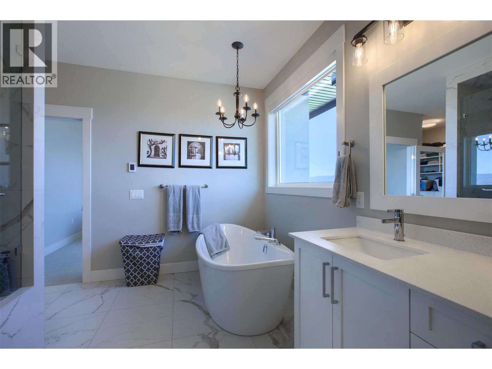  446 Hawk Hill Drive, Kelowna