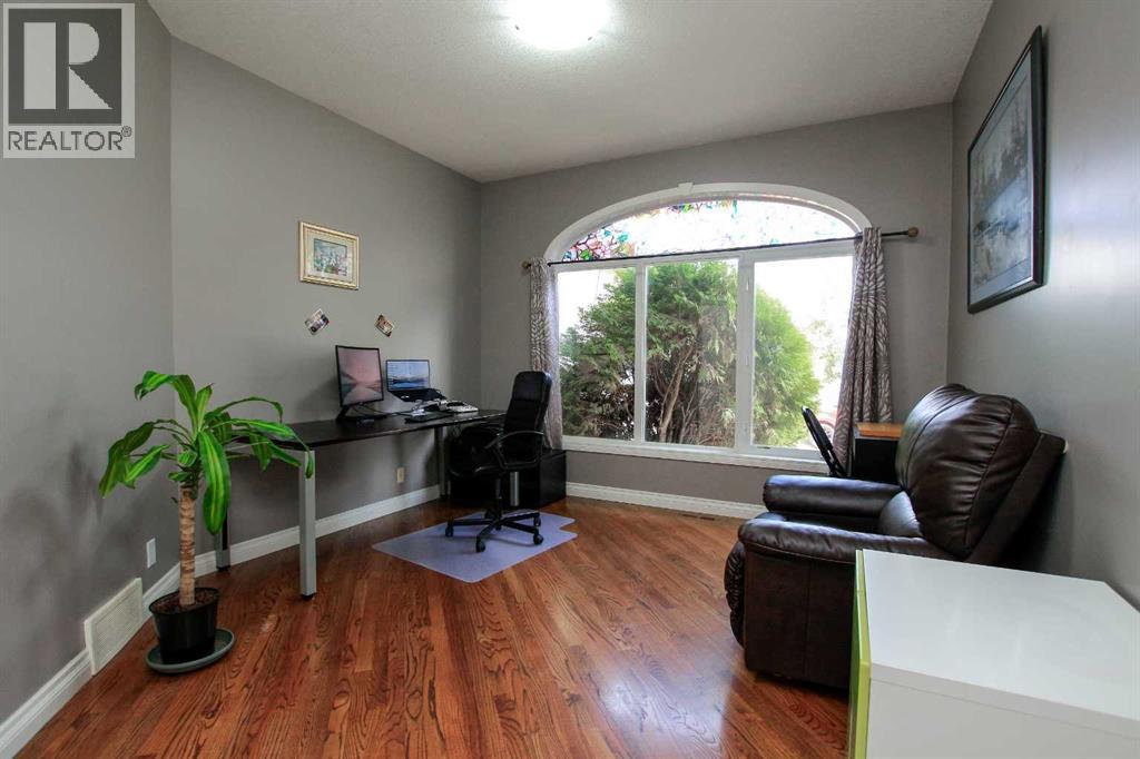 49 Leung Close, Red Deer