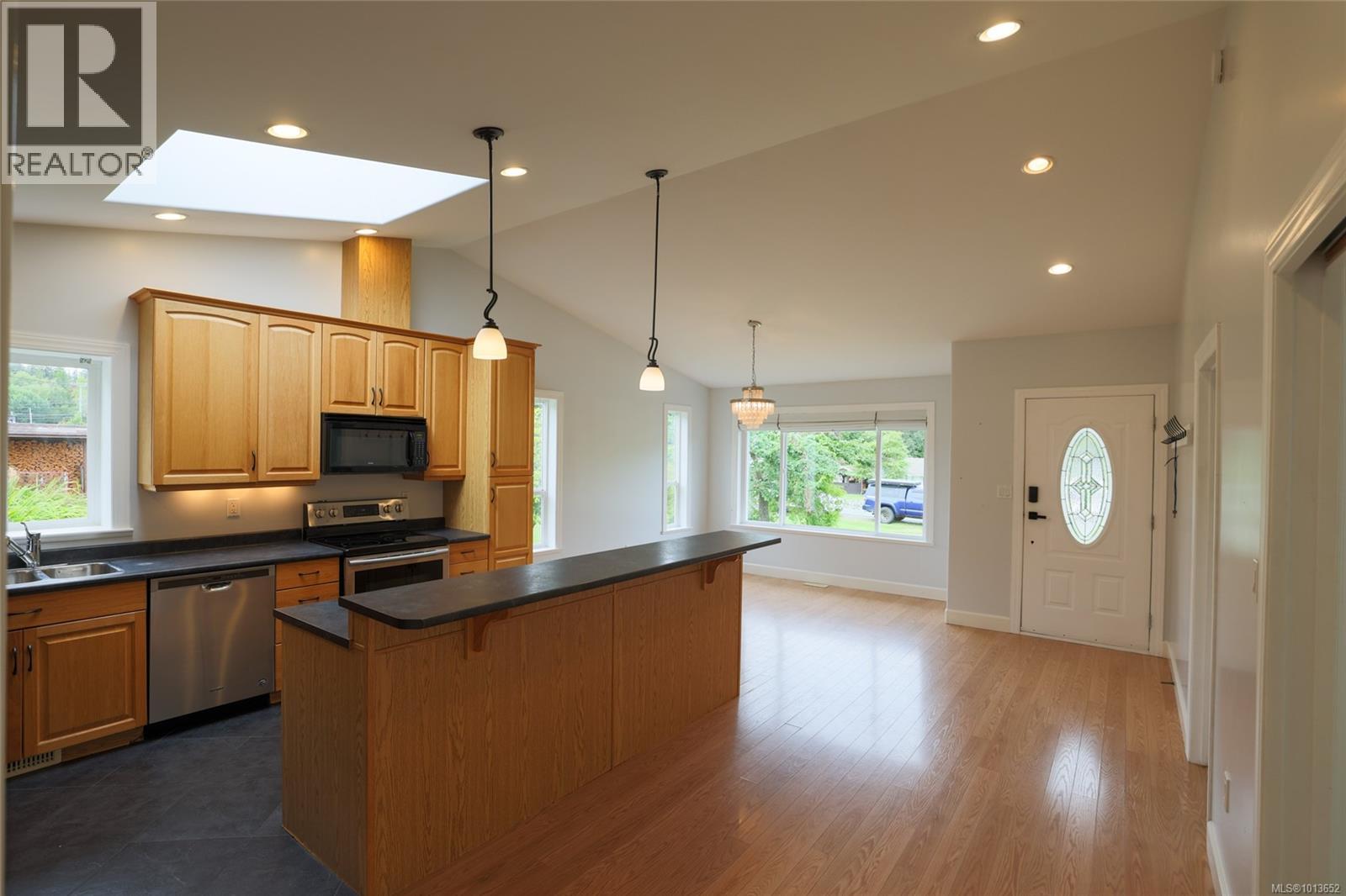 4175 Byng Rd, Port Hardy