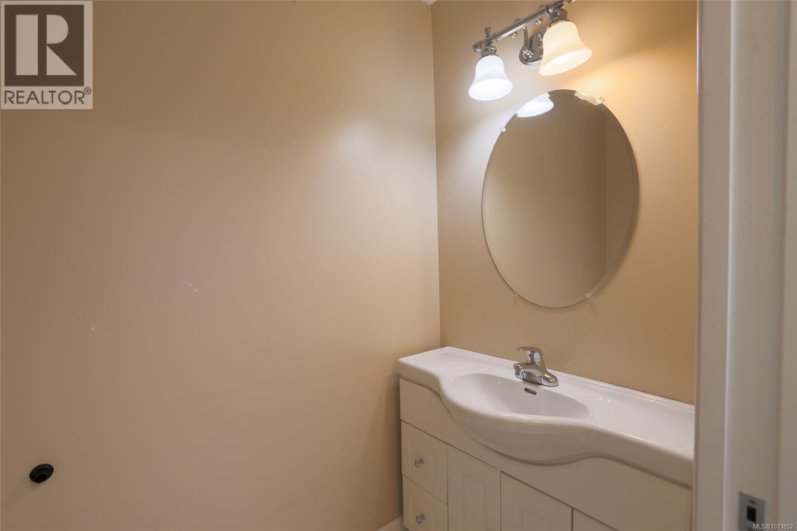 4175 Byng Rd, Port Hardy