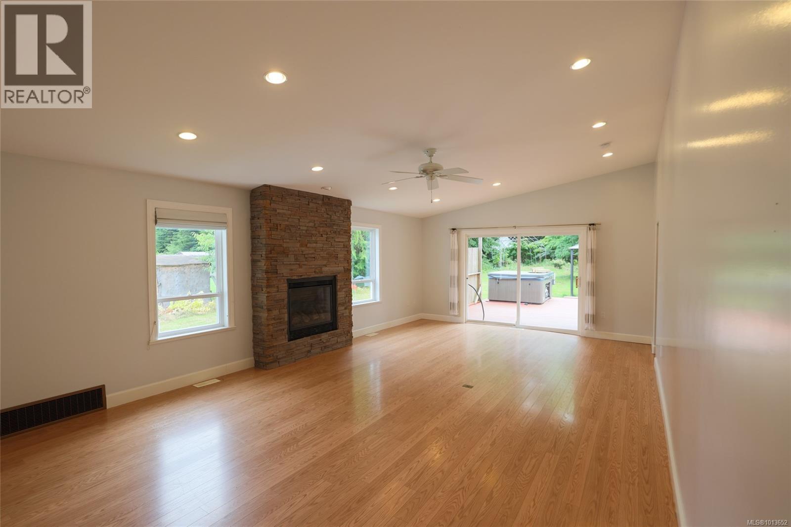 4175 Byng Rd, Port Hardy
