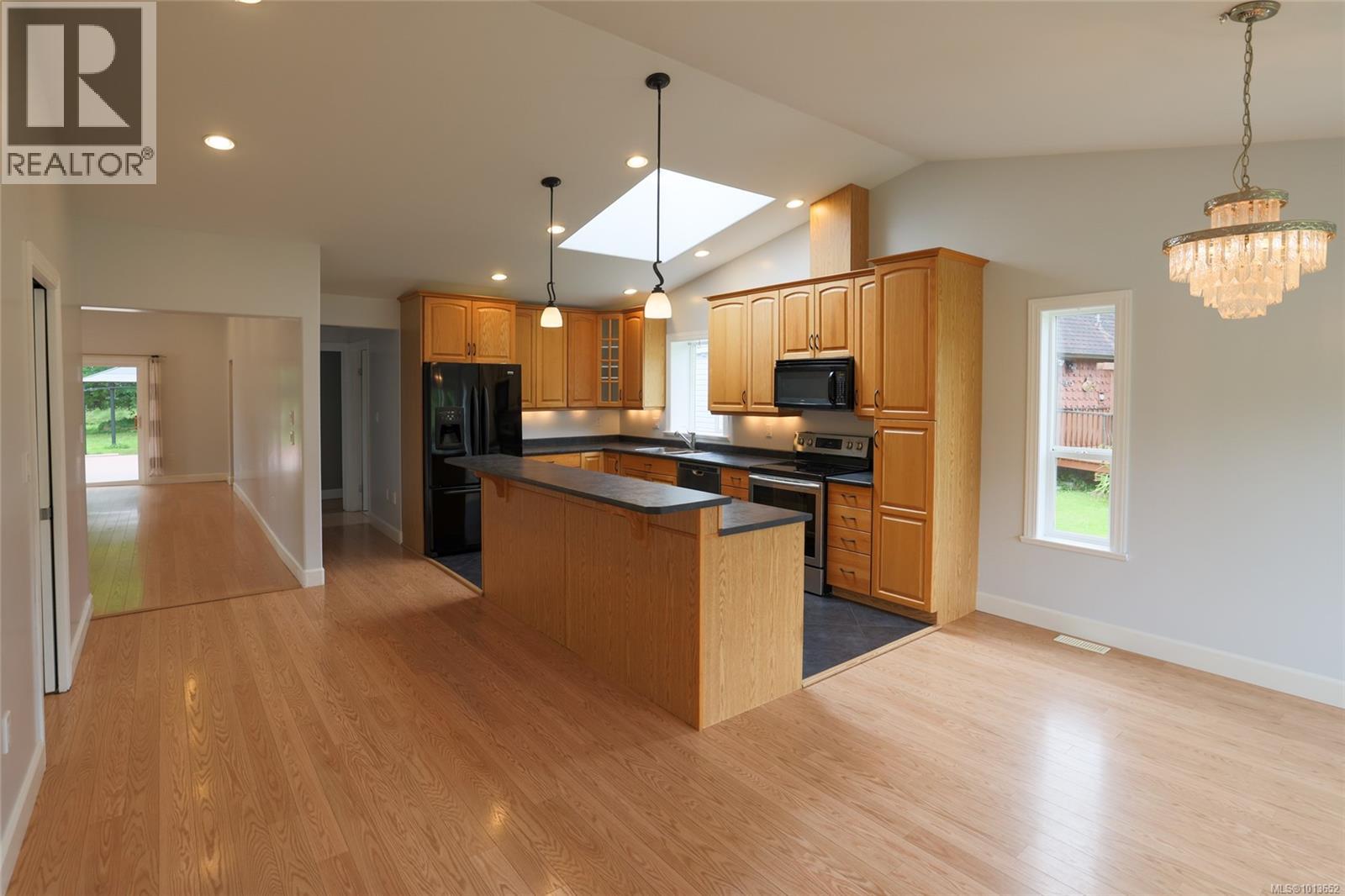 4175 Byng Rd, Port Hardy