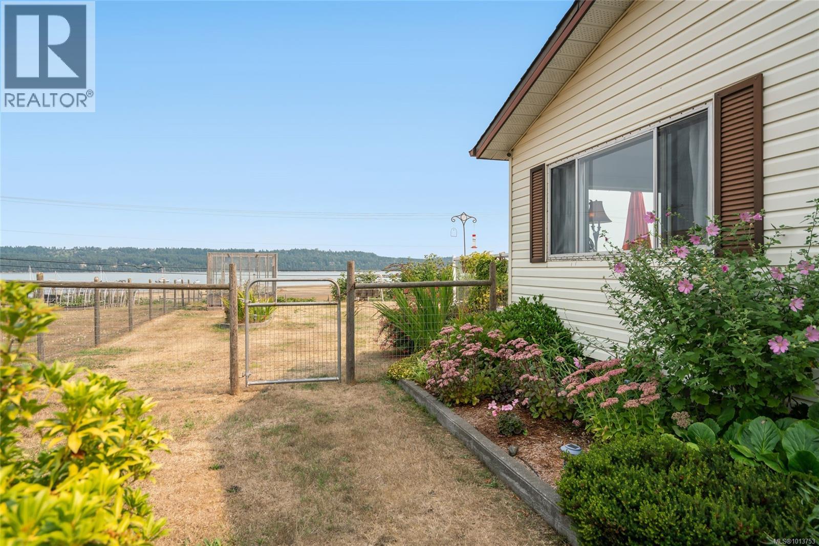 7442 Yake Rd, Fanny Bay