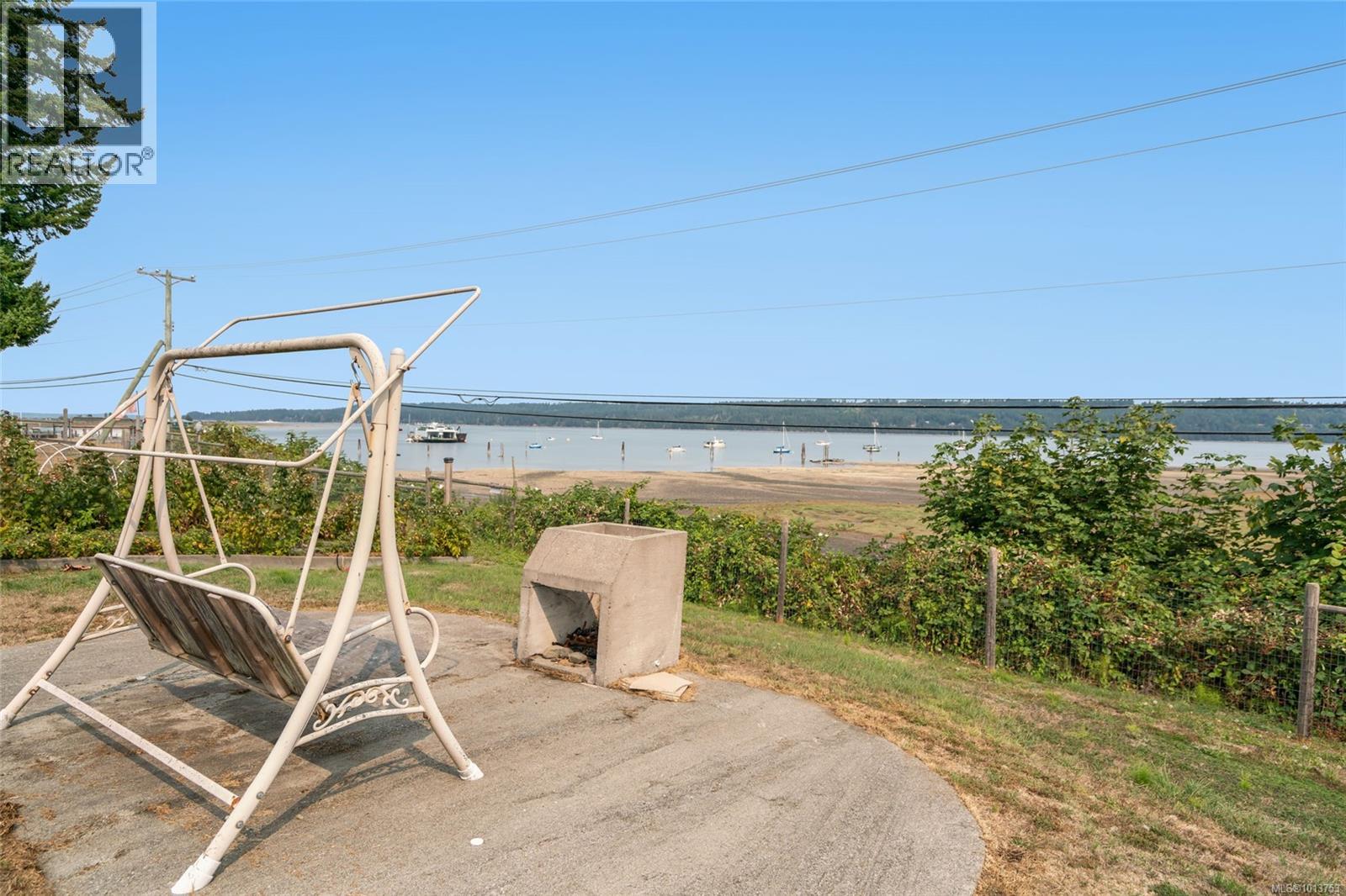 7442 Yake Rd, Fanny Bay