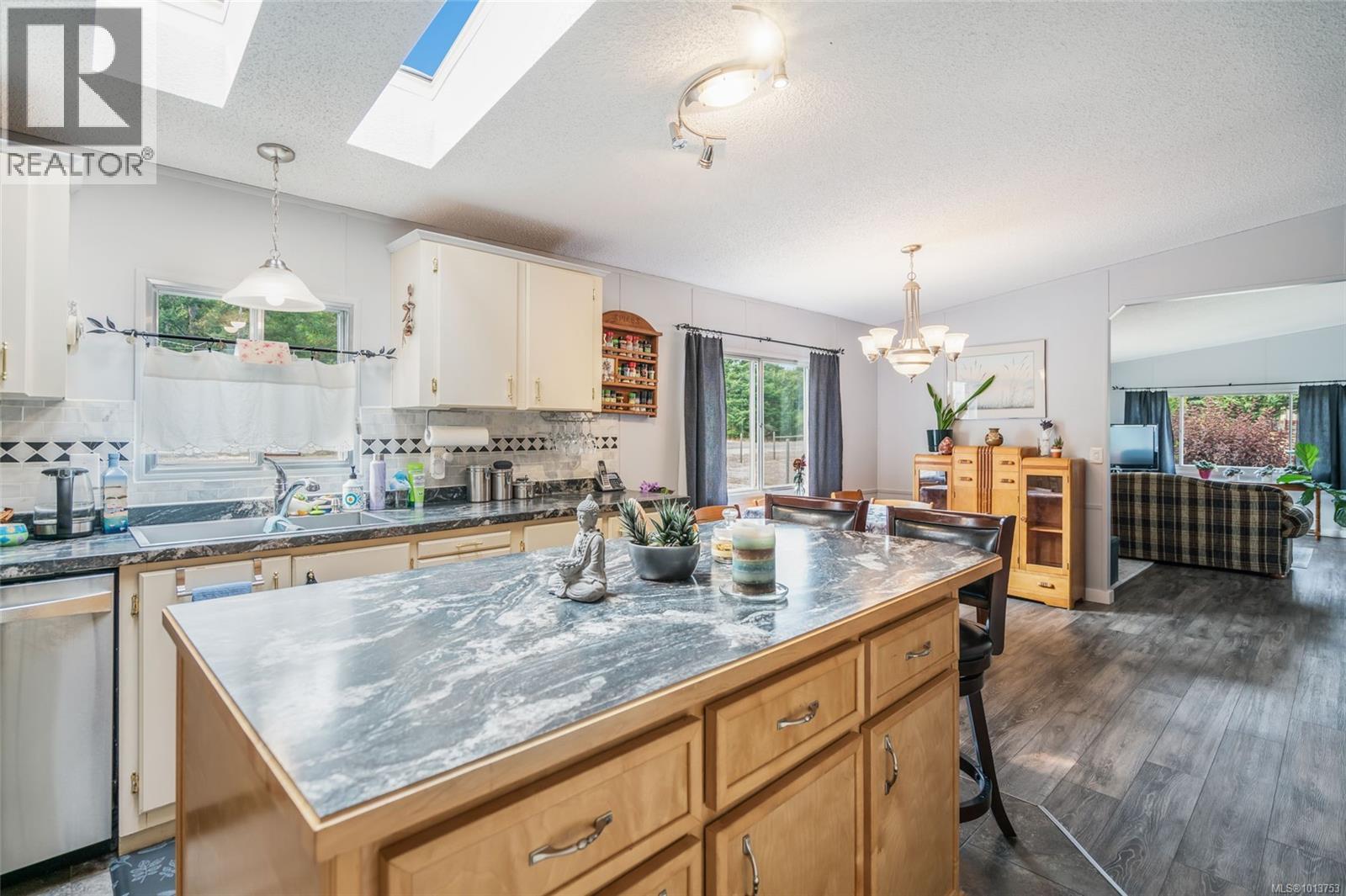 7442 Yake Rd, Fanny Bay