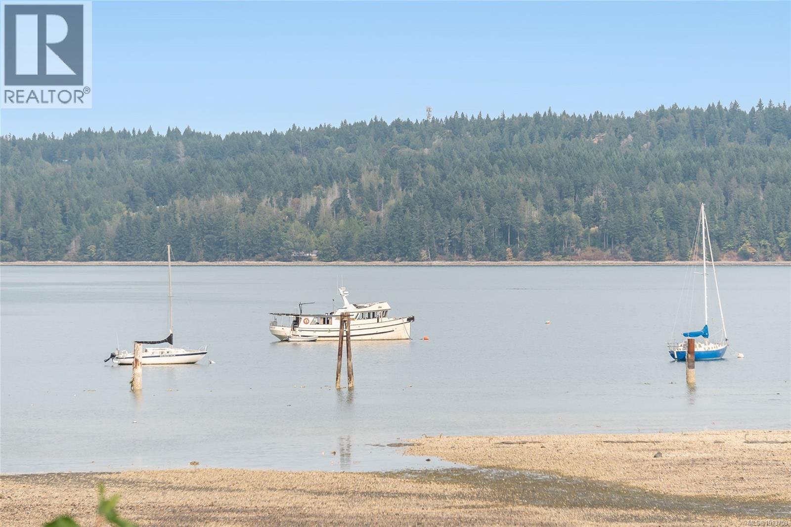 7442 Yake Rd, Fanny Bay