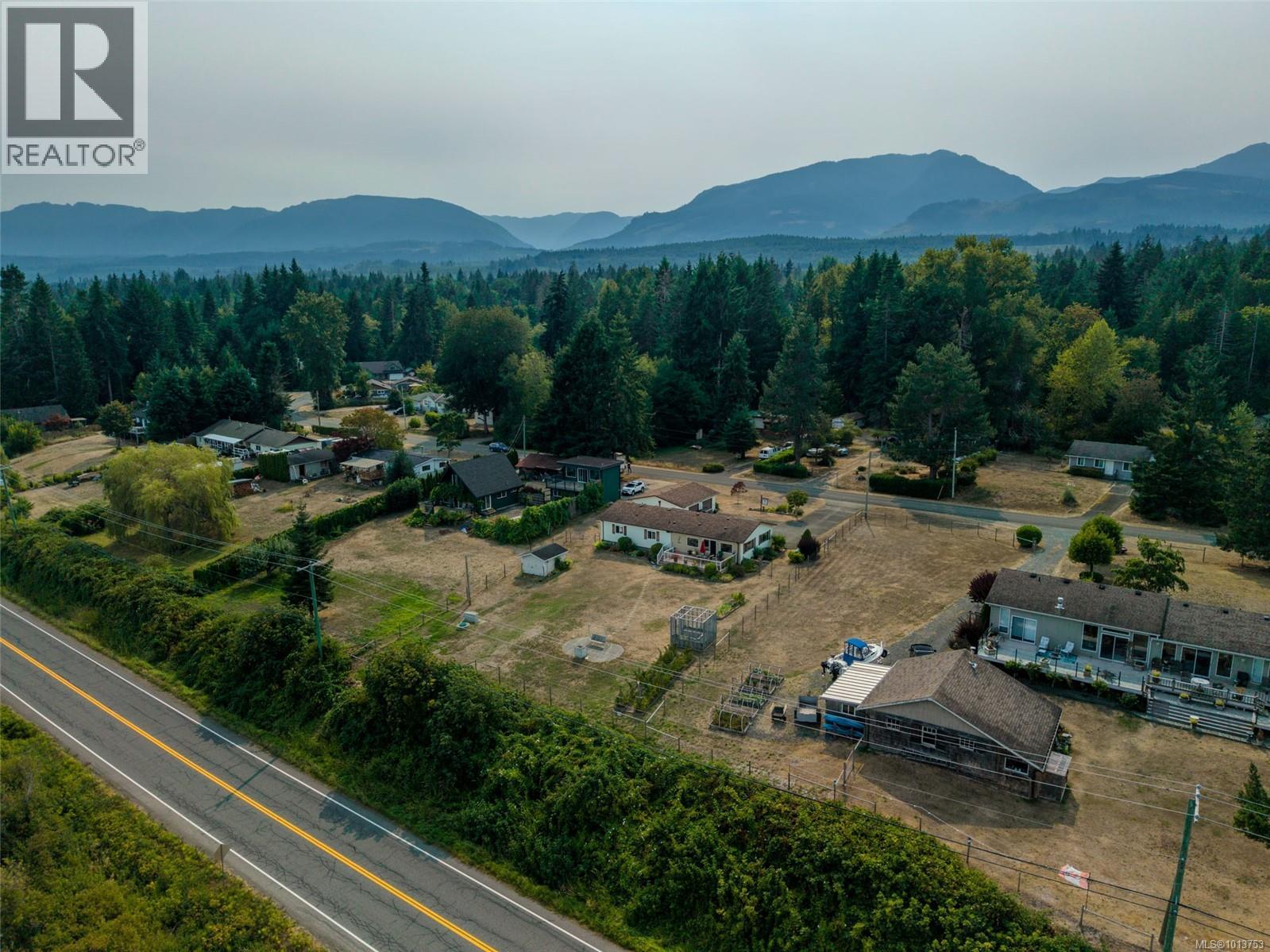 7442 Yake Rd, Fanny Bay
