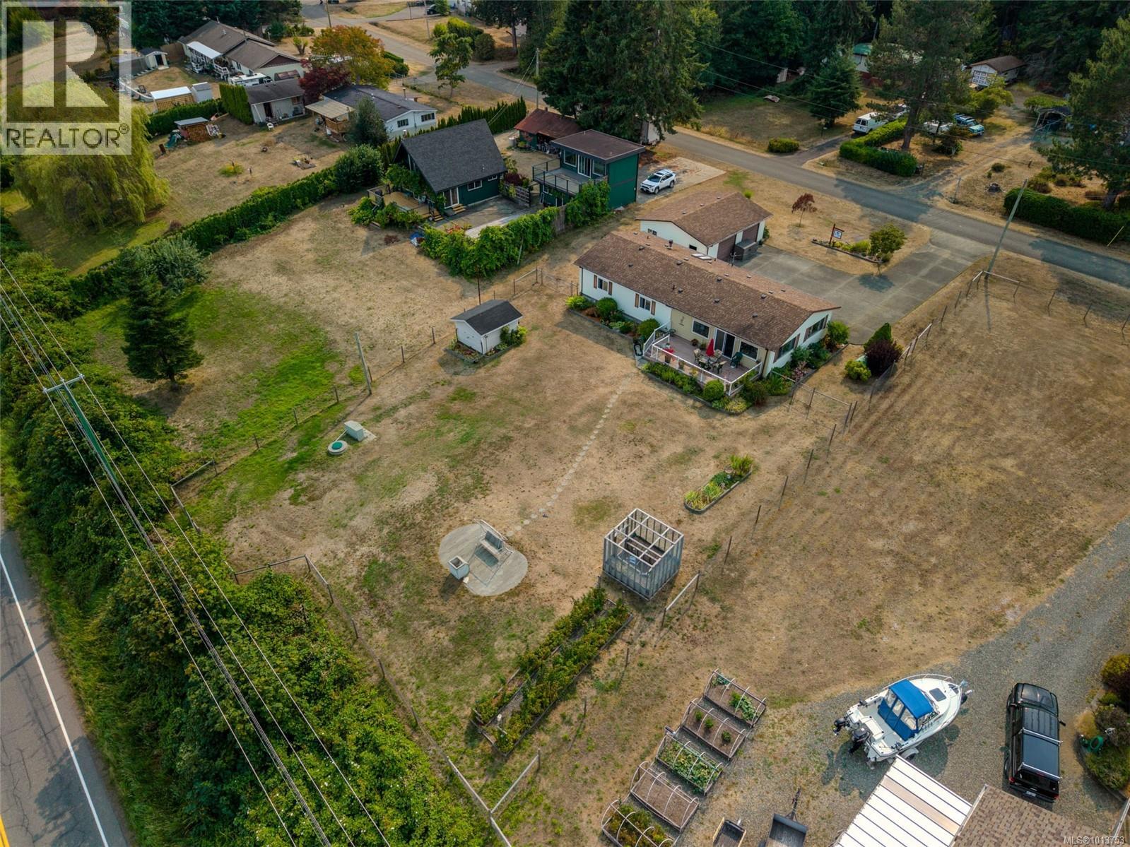 7442 Yake Rd, Fanny Bay