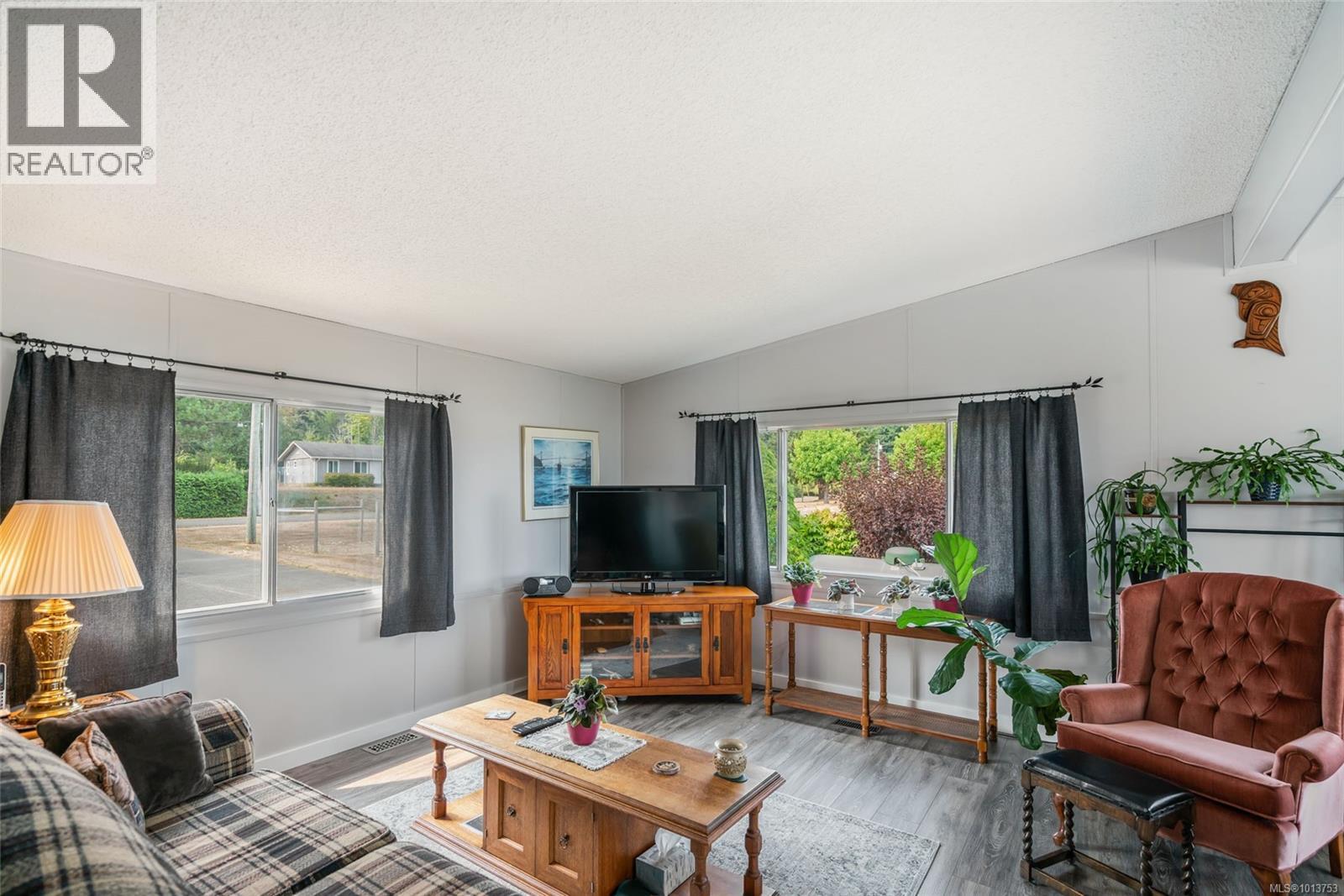 7442 Yake Rd, Fanny Bay