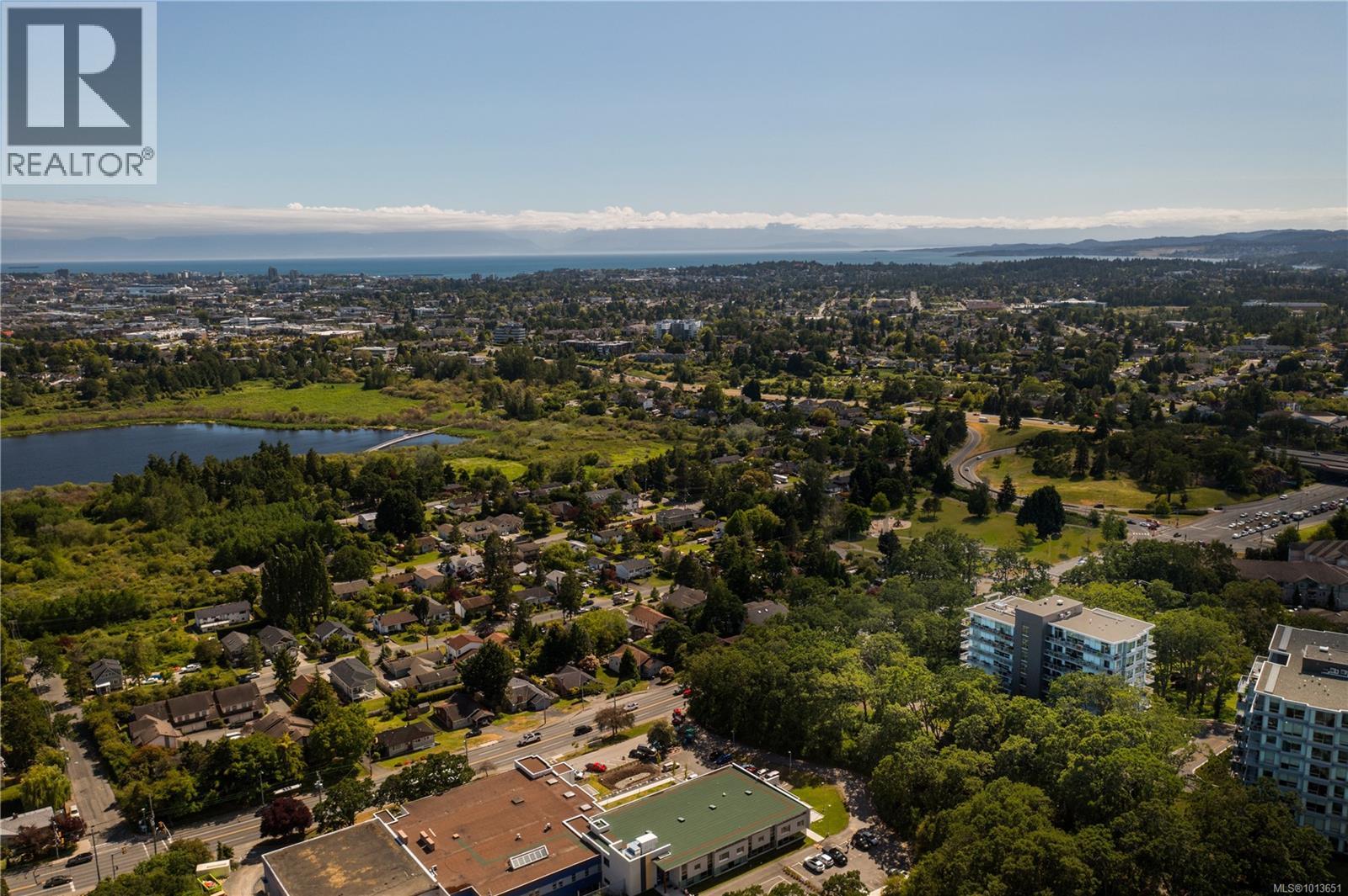 PH902 4009 Rainbow Hill Lane, Saanich