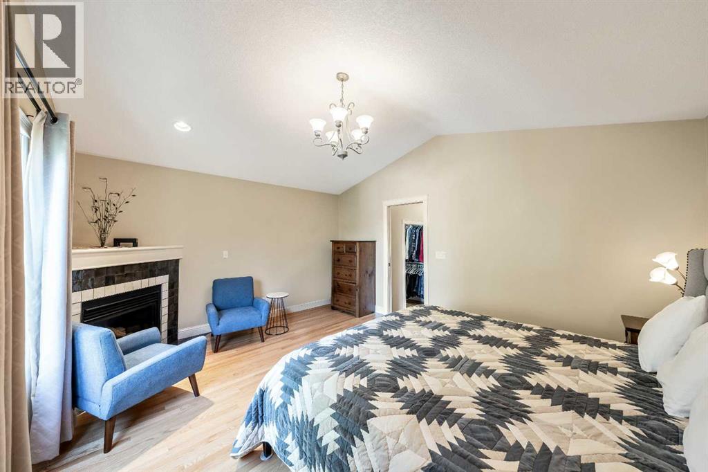 Single Family House for Sale in   Avenue NE Renfrew Calgary 