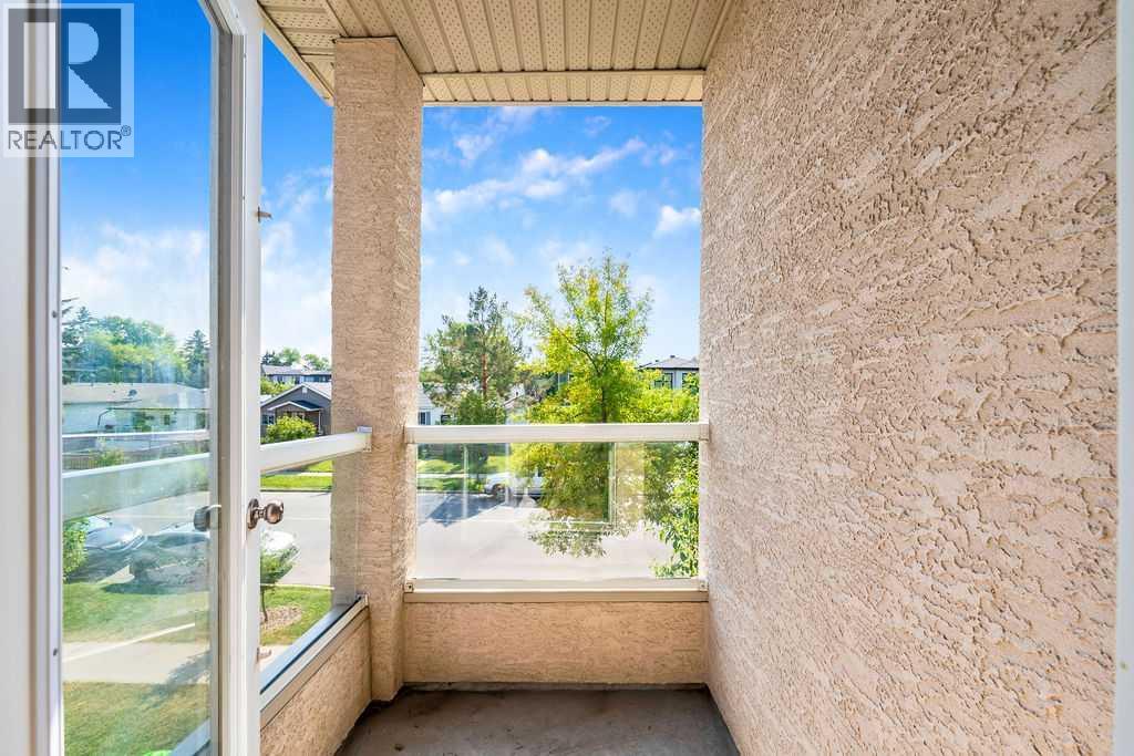Single Family House for Sale in   Avenue NE Renfrew Calgary 