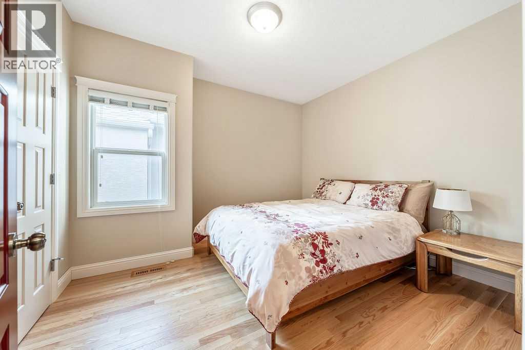 Single Family House for Sale in   Avenue NE Renfrew Calgary 