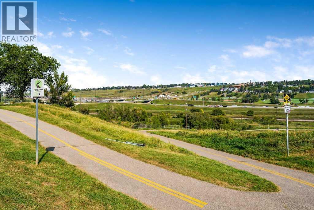 Single Family House for Sale in   Avenue NE Renfrew Calgary 