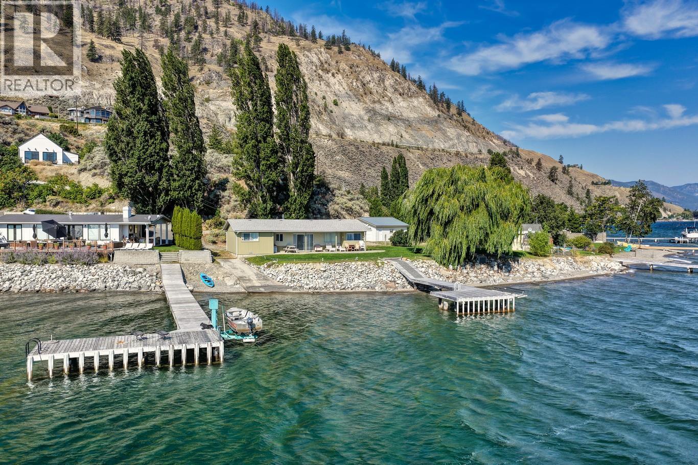 475 North Beach Road, Summerland