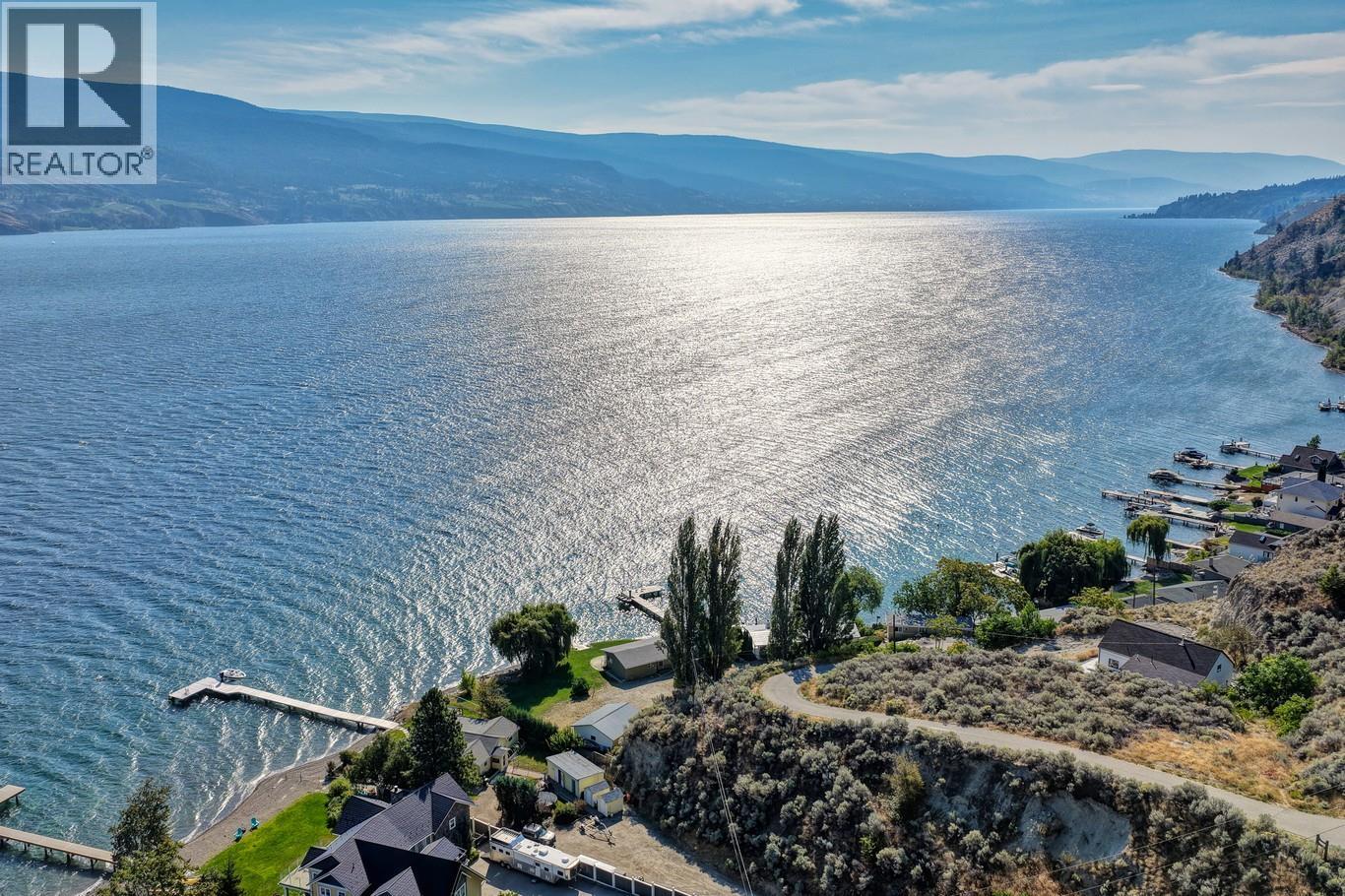 475 North Beach Road, Summerland