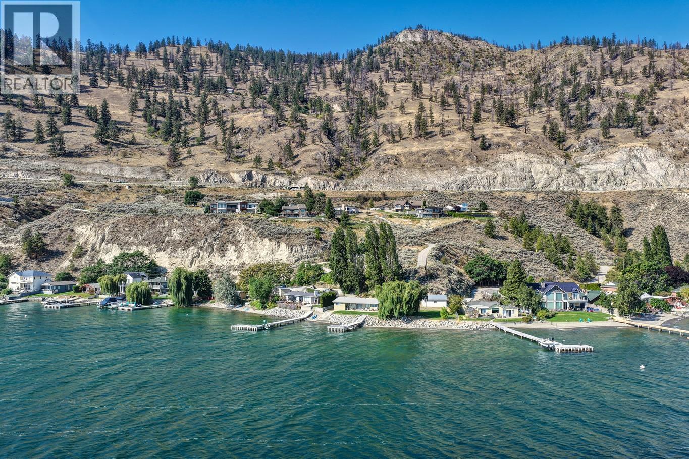 475 North Beach Road, Summerland