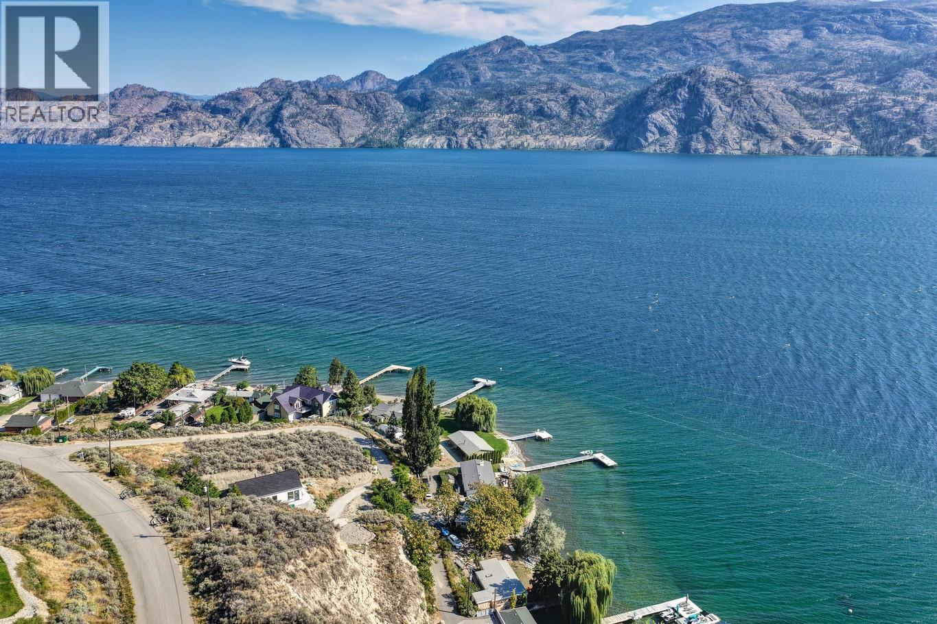 475 North Beach Road, Summerland