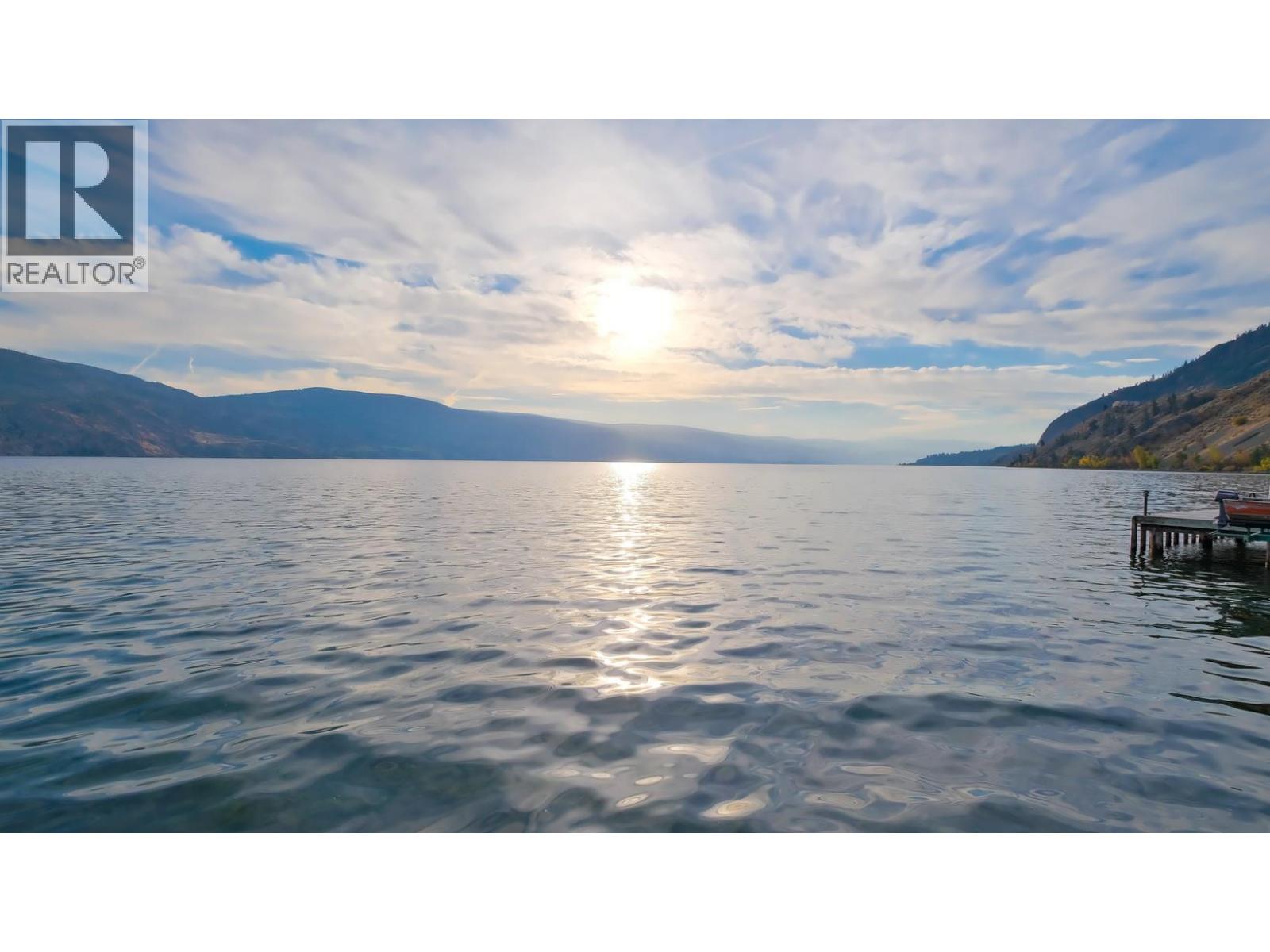 475 North Beach Road, Summerland
