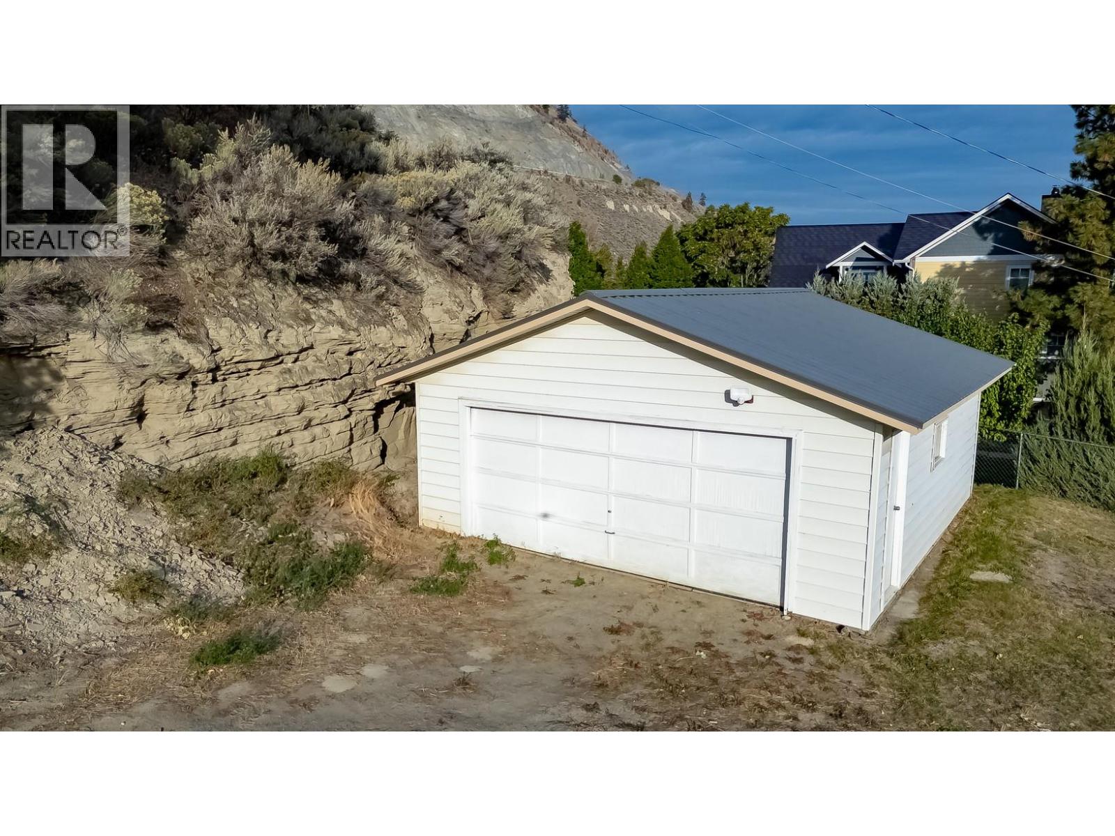 475 North Beach Road, Summerland