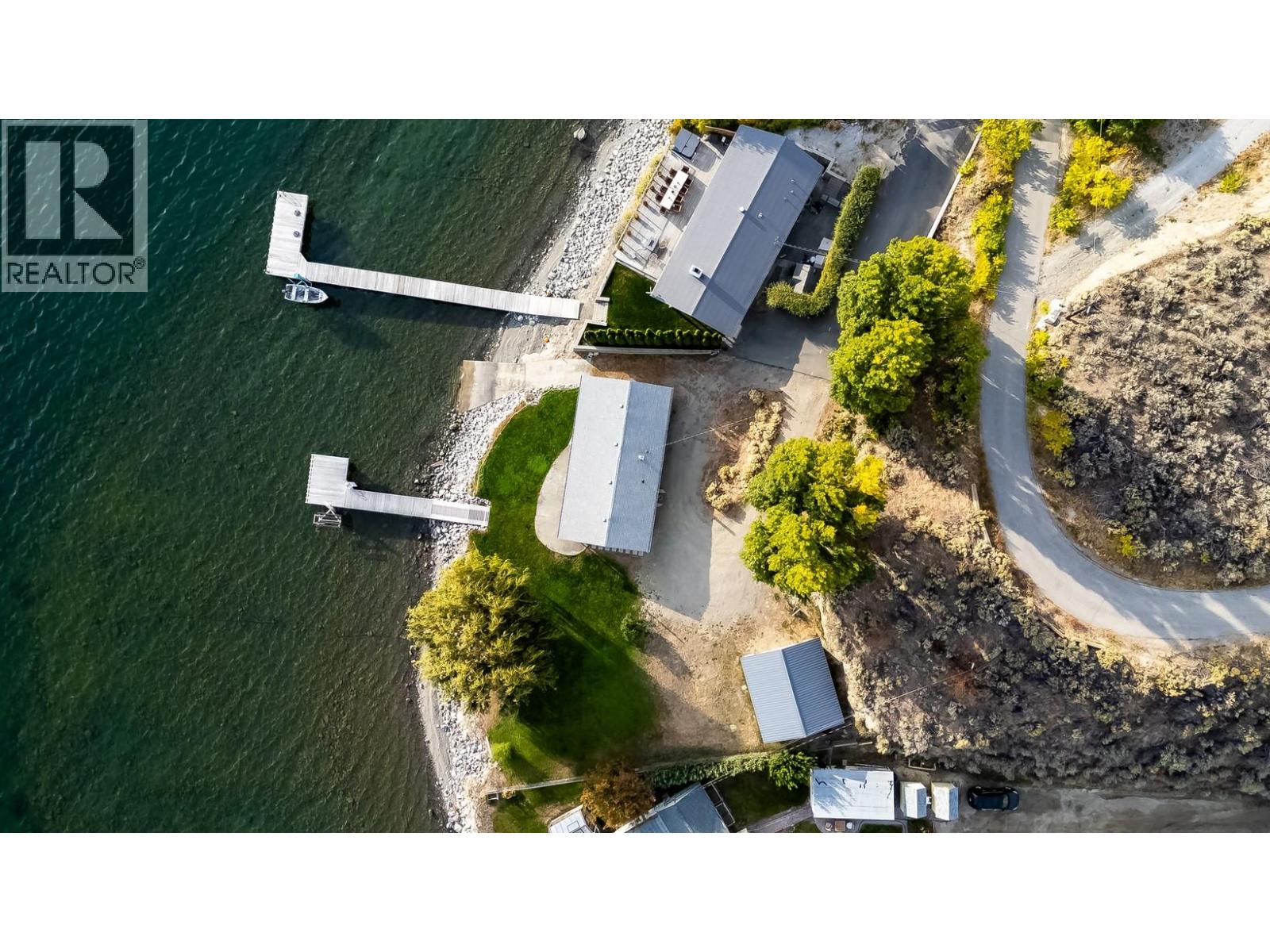 475 North Beach Road, Summerland