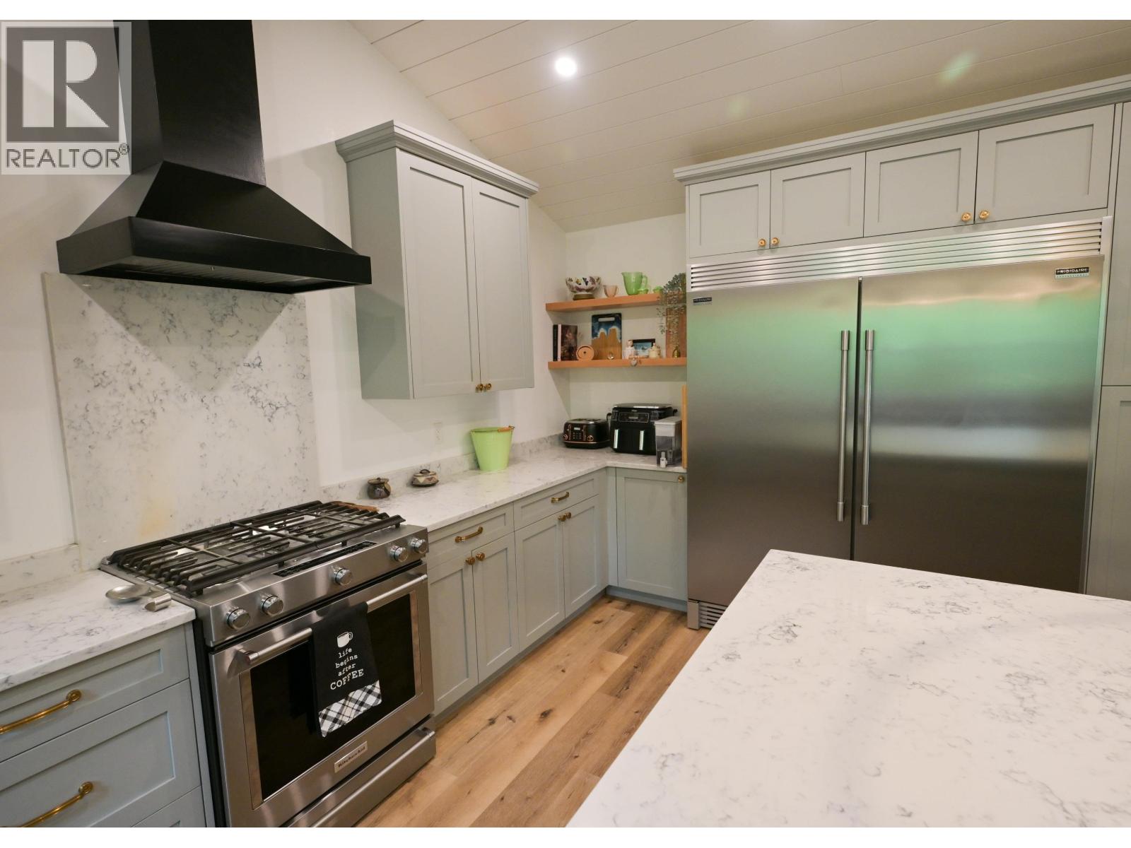 8097 SOUTHWOOD ROAD, Halfmoon Bay