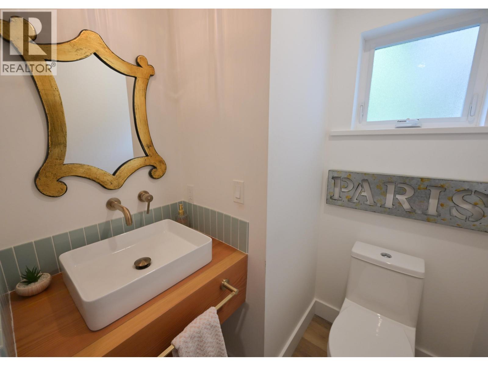 8097 SOUTHWOOD ROAD, Halfmoon Bay