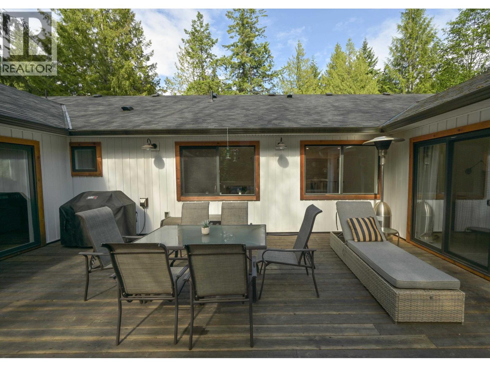 8097 SOUTHWOOD ROAD, Halfmoon Bay