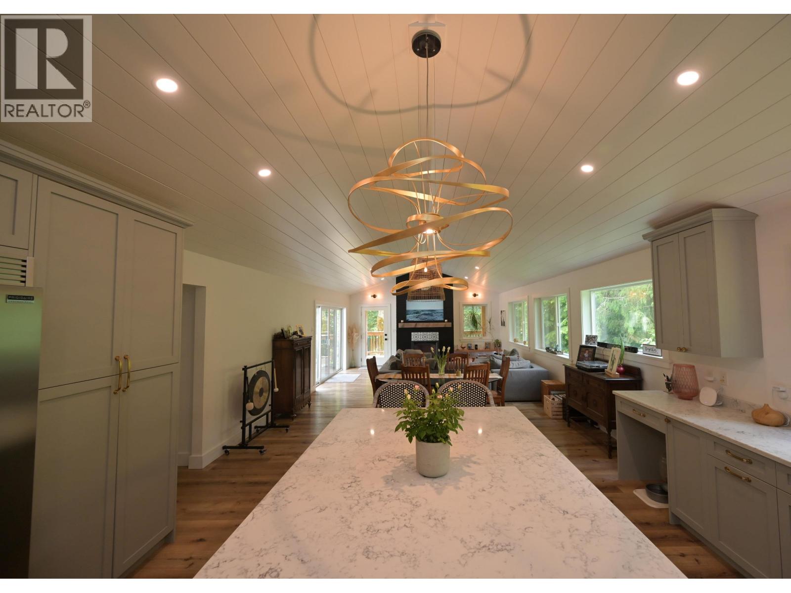 8097 SOUTHWOOD ROAD, Halfmoon Bay