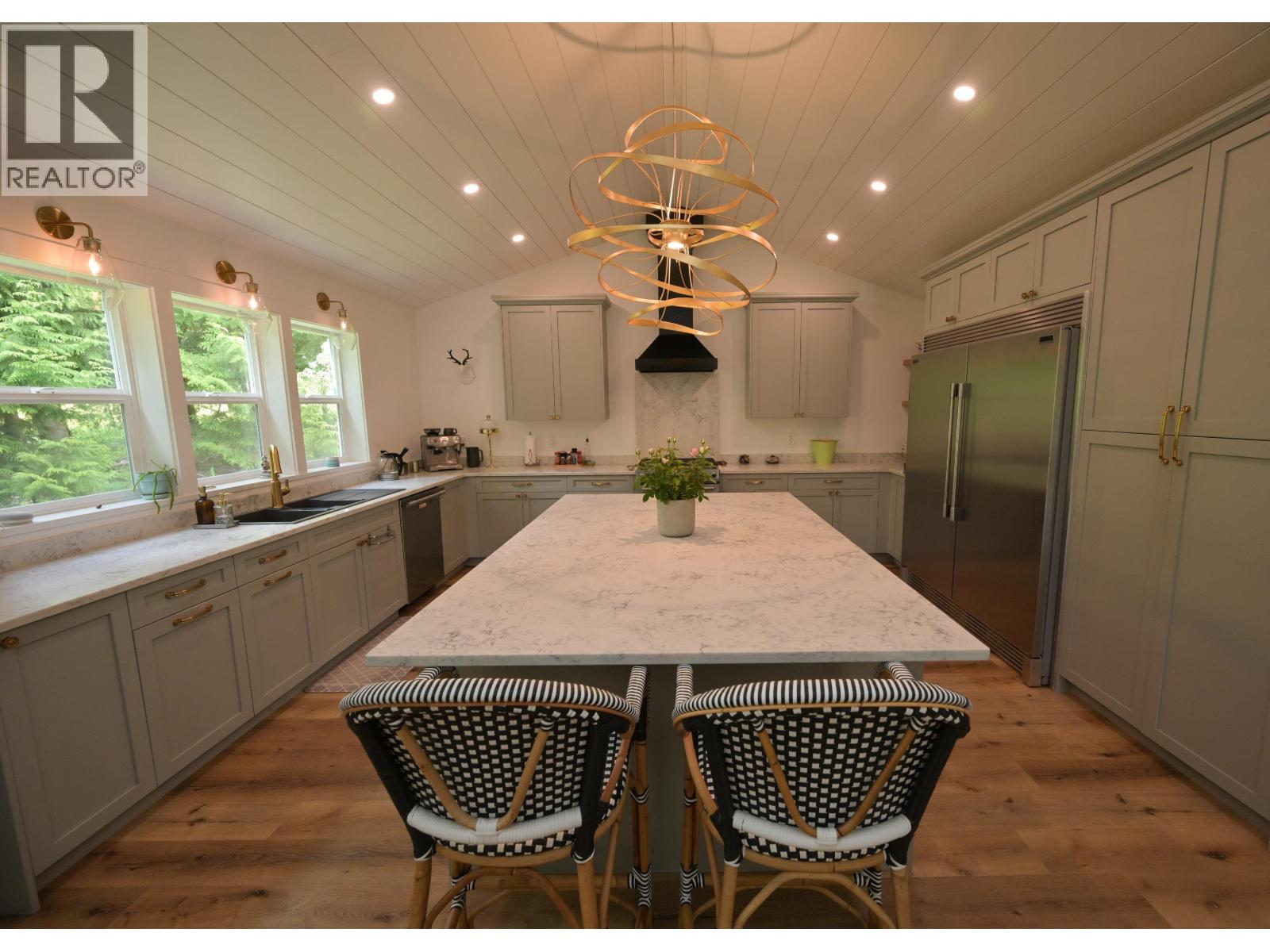 8097 SOUTHWOOD ROAD, Halfmoon Bay