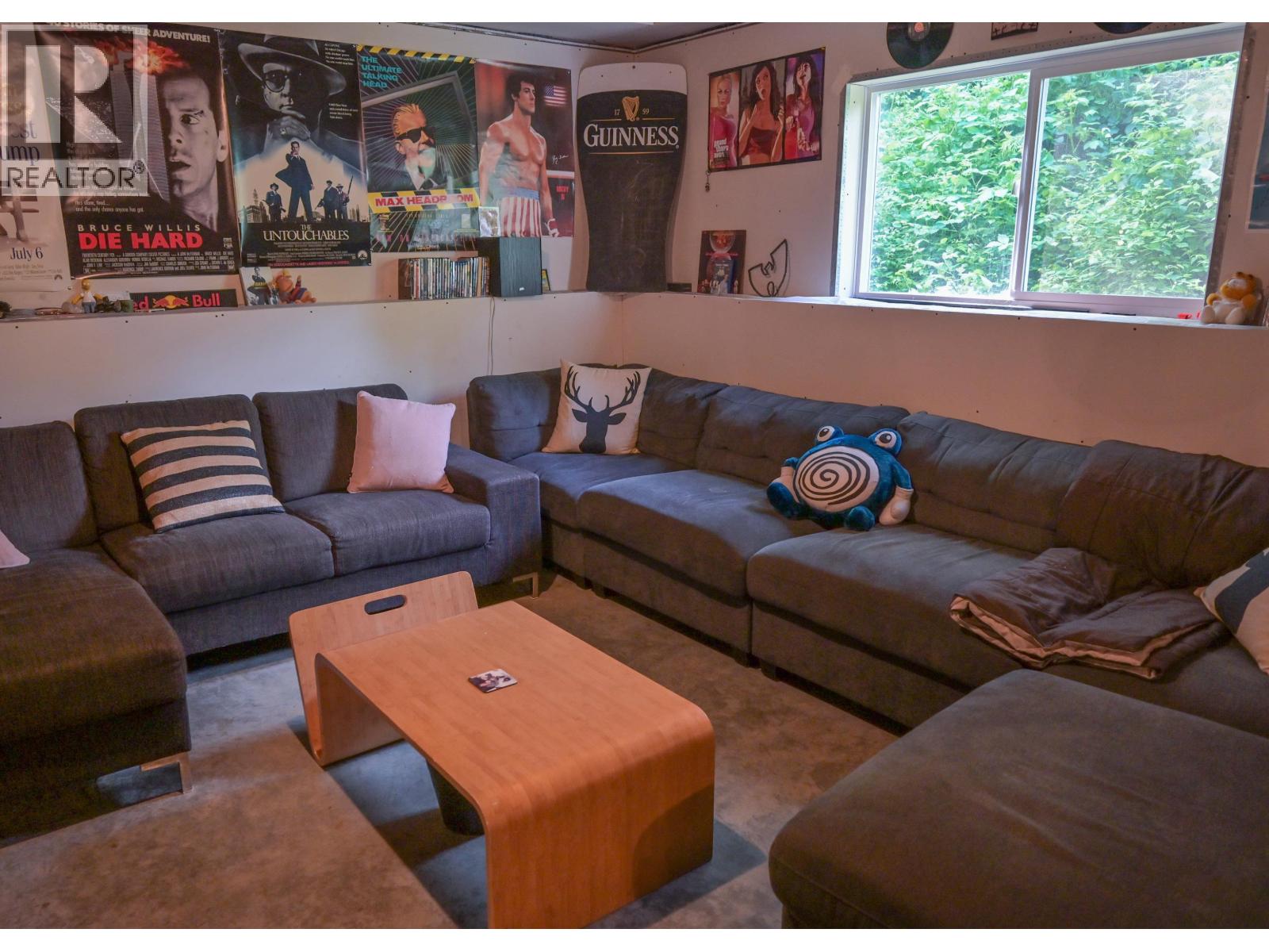 8097 SOUTHWOOD ROAD, Halfmoon Bay