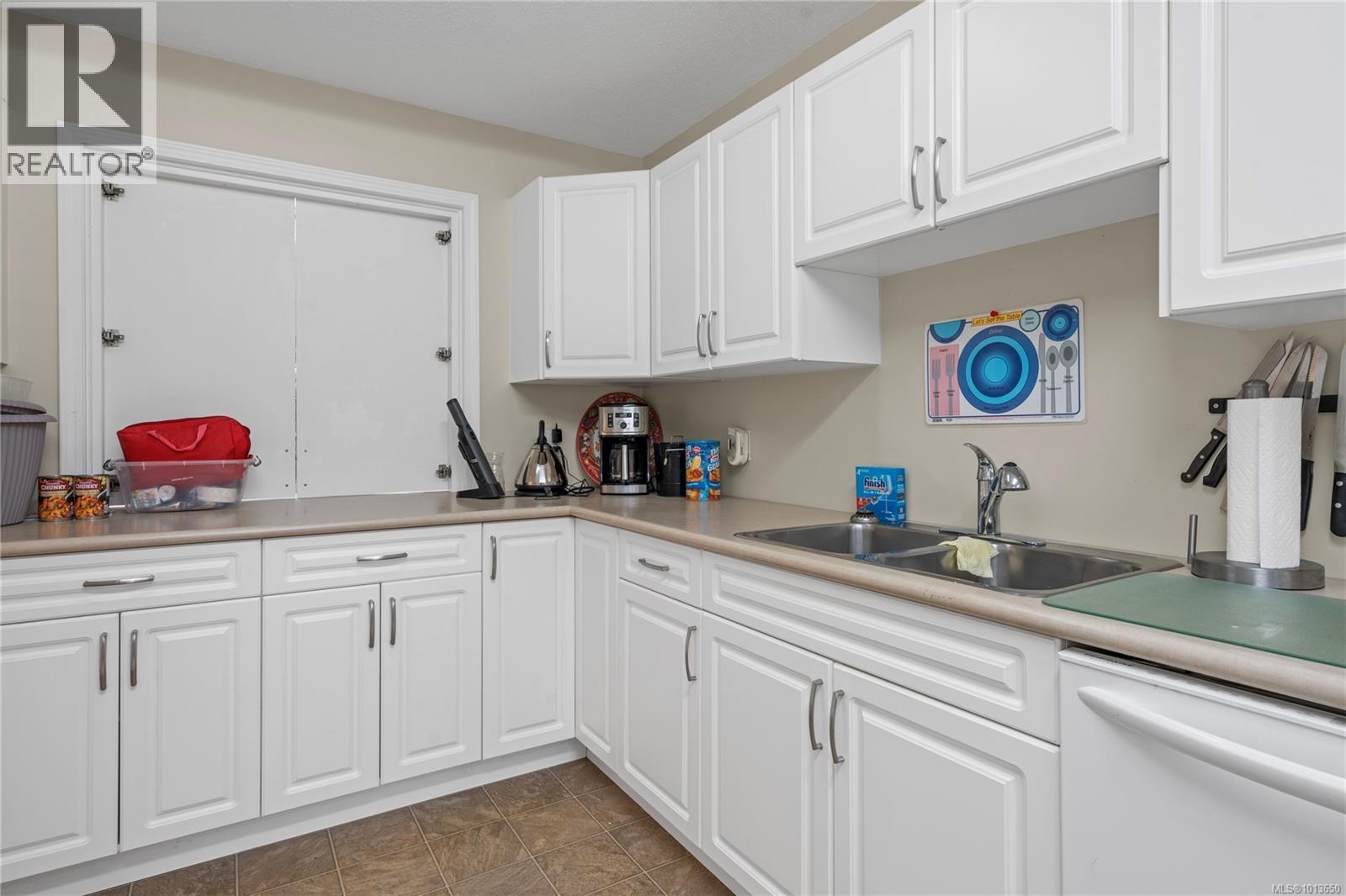806 261 Mills St, Parksville