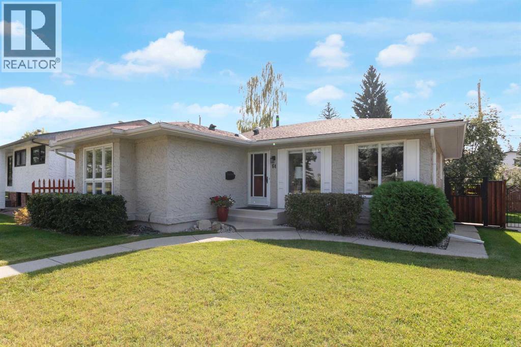 64 Lake Emerald Road SE, Calgary, Alberta