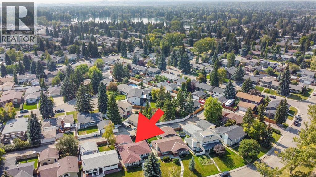 Single Family House Bungalow for Sale in  Lake Emerald Road SE Lake Bonavista Calgary 
