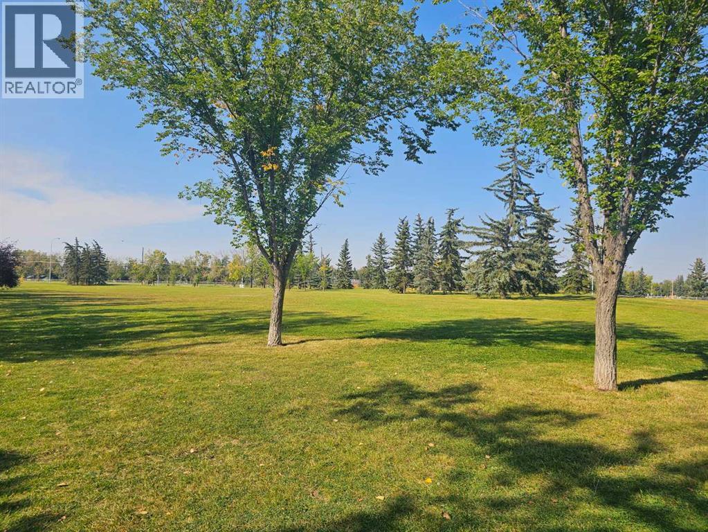 Single Family House Bungalow for Sale in  Lake Emerald Road SE Lake Bonavista Calgary 