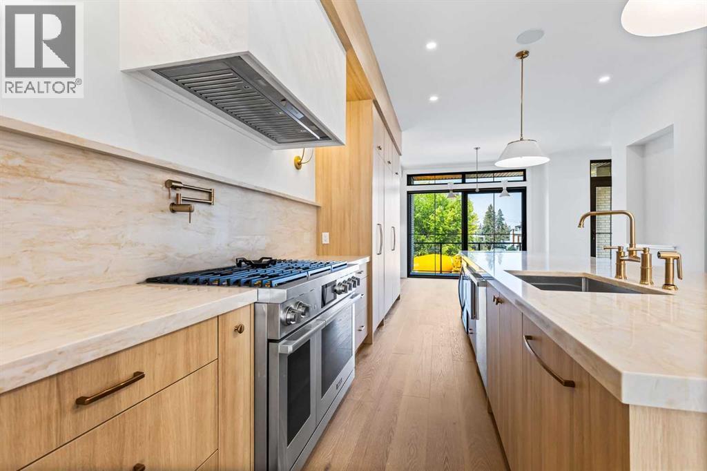 Single Family House for Sale in   Avenue SW South Calgary Calgary 