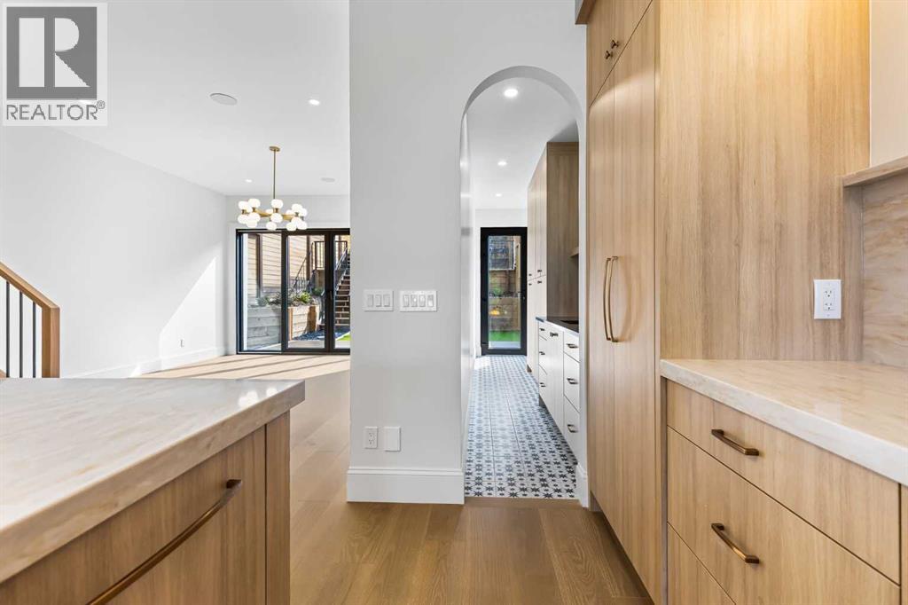 Single Family House for Sale in   Avenue SW South Calgary Calgary 