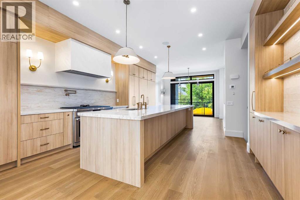 Single Family House for Sale in   Avenue SW South Calgary Calgary 