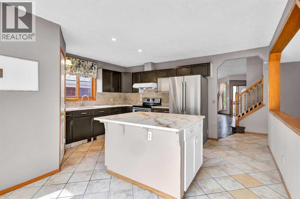 Single Family House for Sale in  Riverside Circle SE Riverbend Calgary 