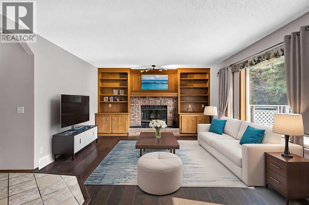 Single Family House for Sale in  Riverside Circle SE Riverbend Calgary 